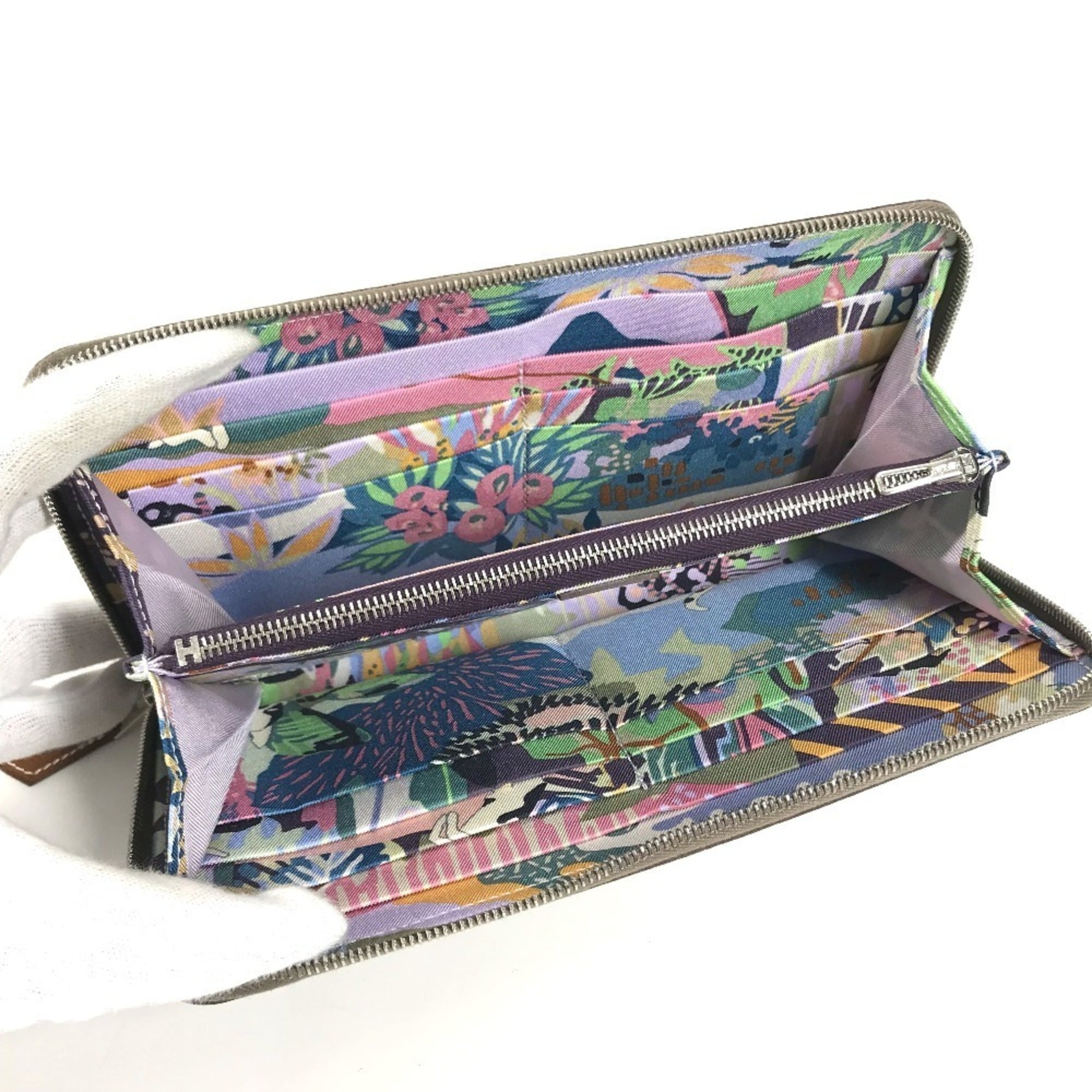 Hermes Silk'in Gray Epsom Leather Long Wallet (Bi-Fold) (Pre-Owned)