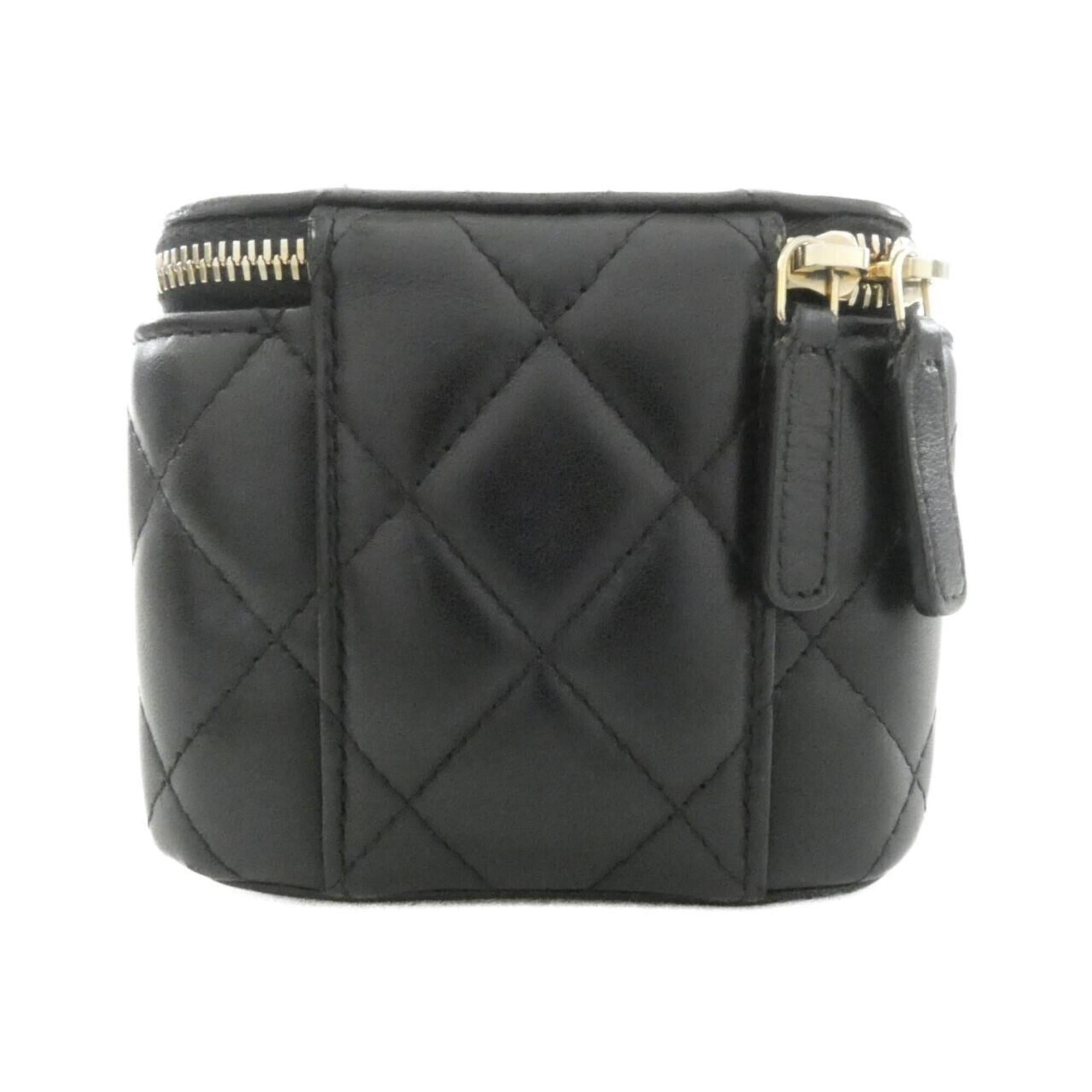Chanel Black Leather Shoulder Bag (Pre-Owned)