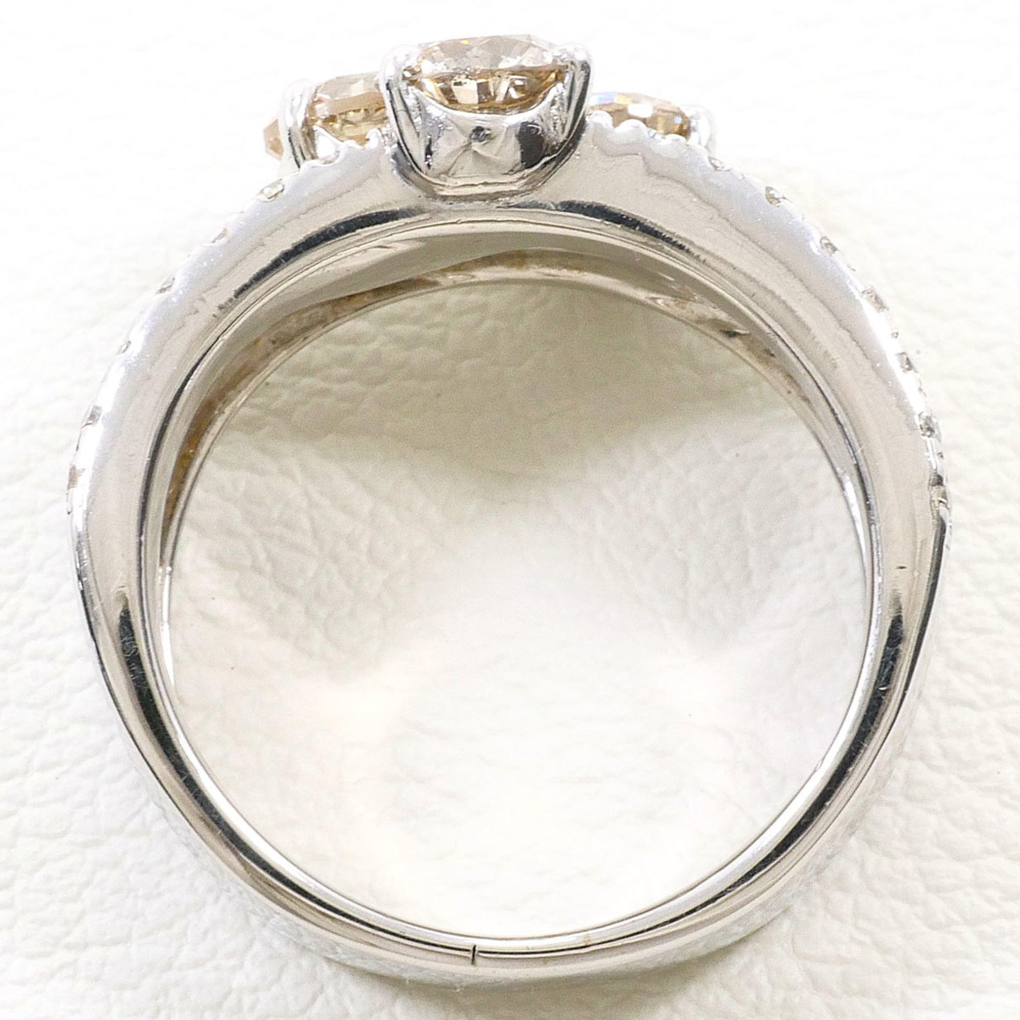 Unbranded White Gold White Gold (18K) Band Ring (Pre-Owned)