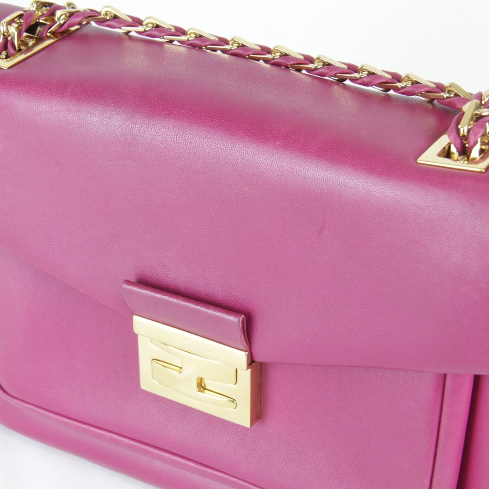 Fendi Pink Shoulder Bag (Pre-Owned)