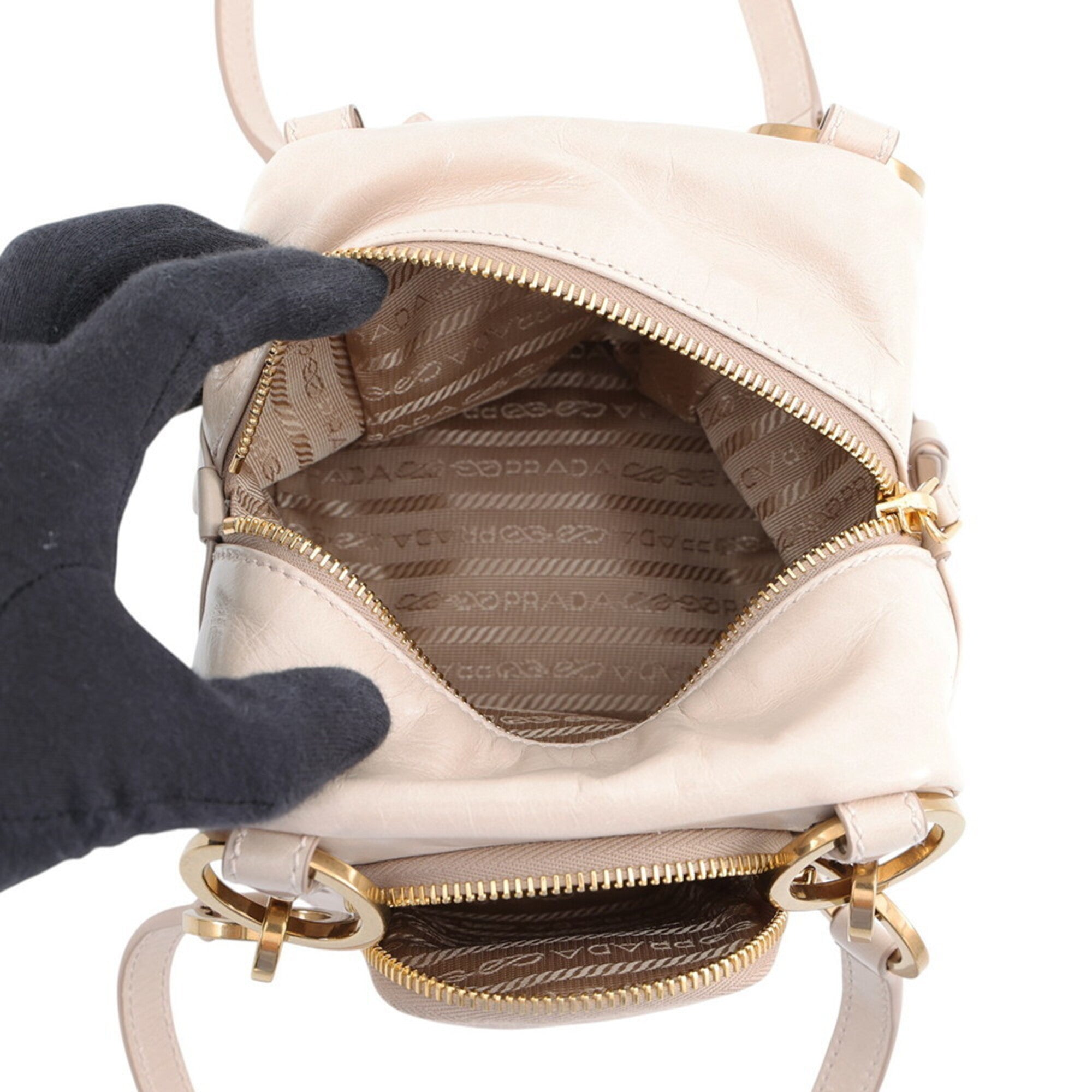 Prada Beige Leather Handbag (Pre-Owned)
