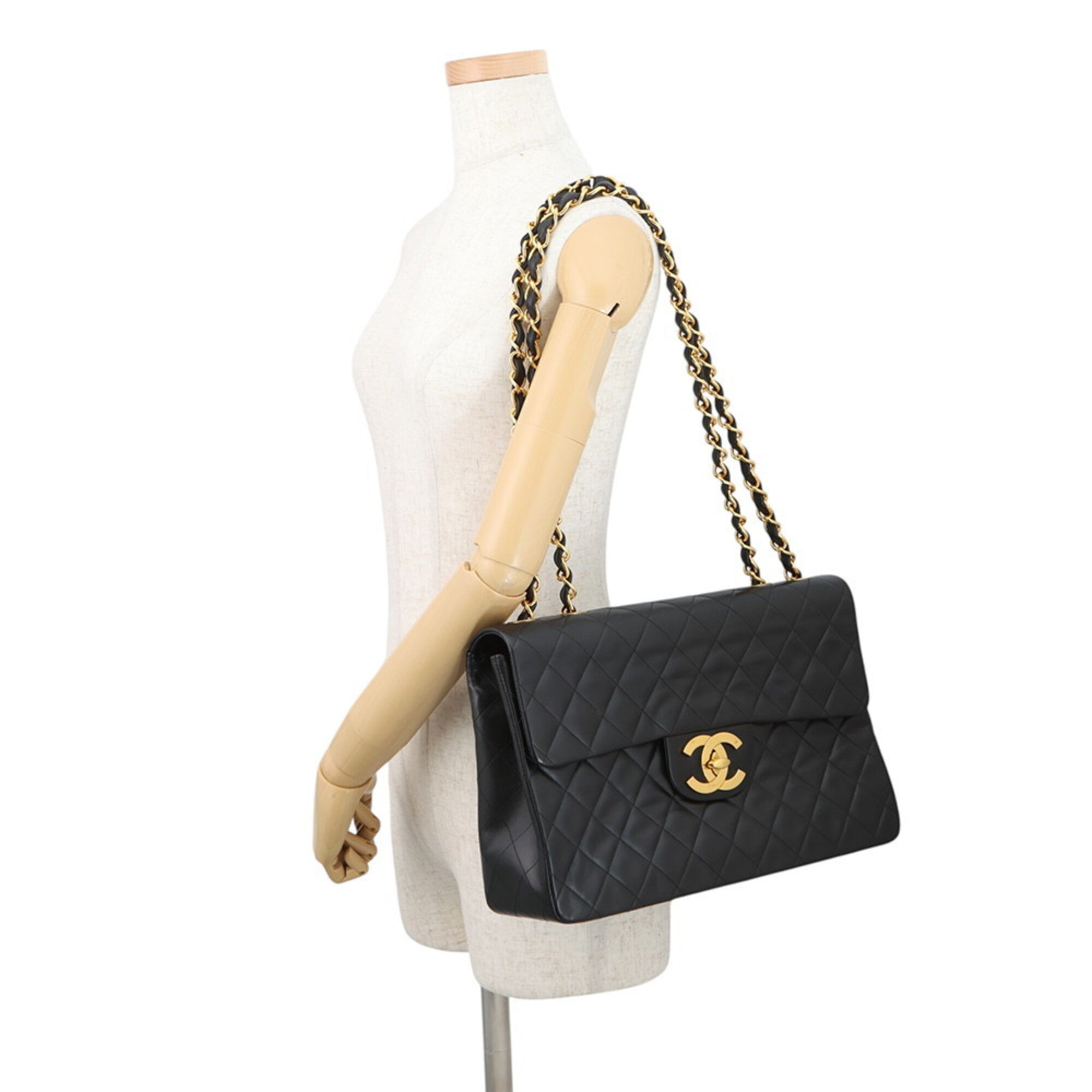 Chanel Black Leather Handbag Shoulder Bag (Pre-Owned)