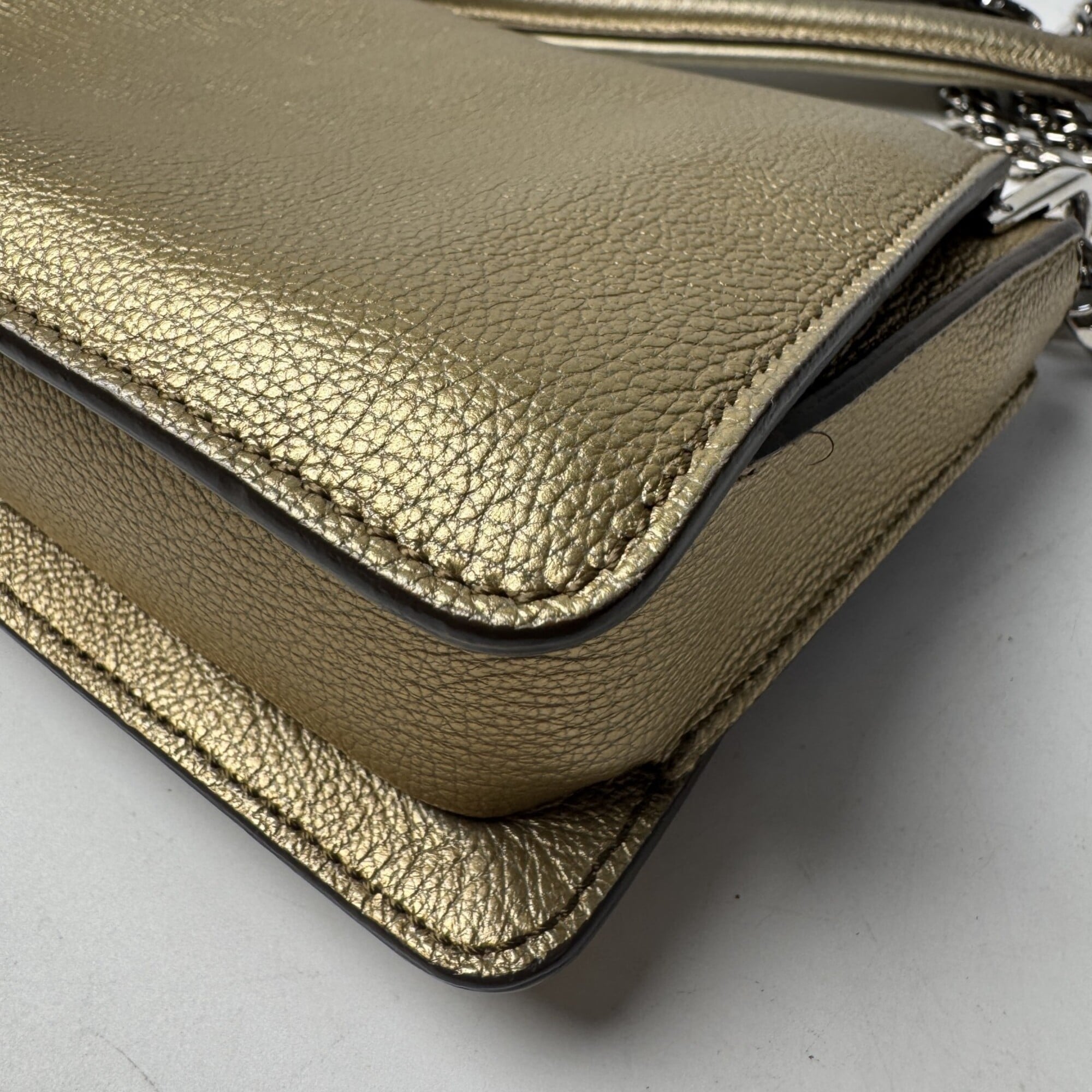 Tod's Gold Leather Shoulder Bag (Pre-Owned)
