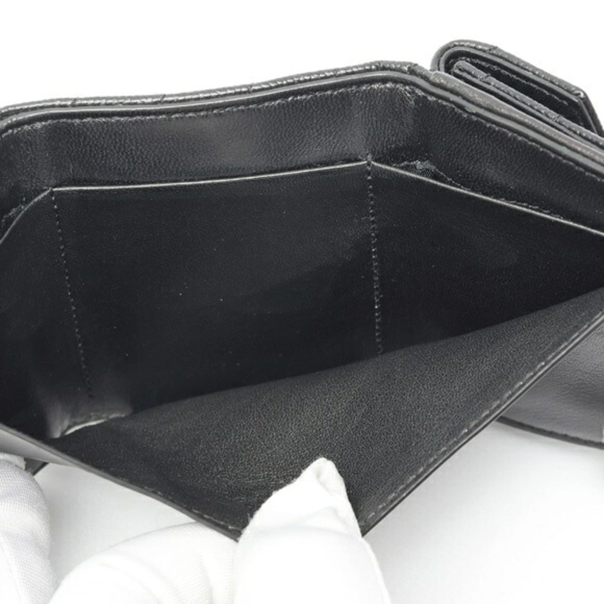 Saint Laurent Black Leather Wallet (Tri-Fold) (Pre-Owned)