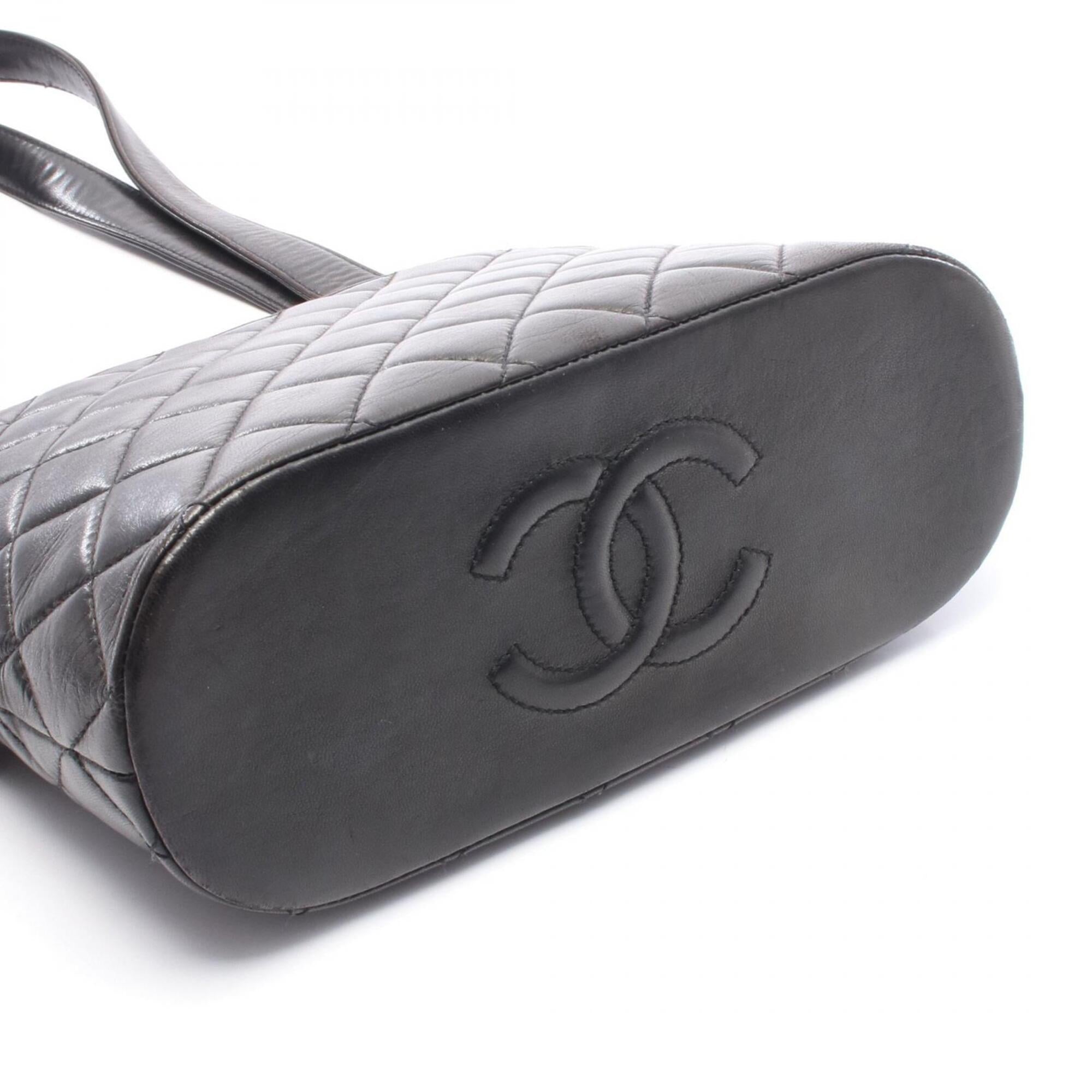 Chanel Black Leather Handbag Shoulder Bag (Pre-Owned)