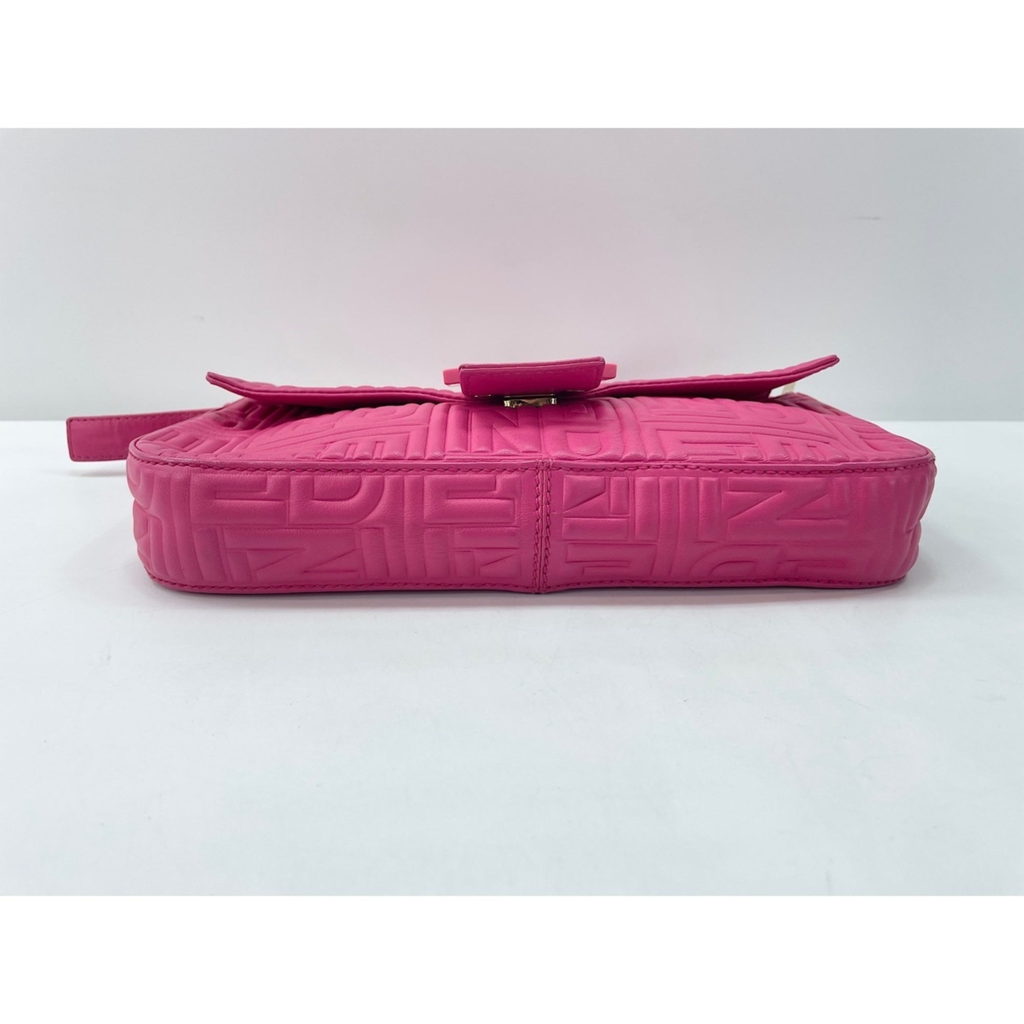 Fendi Pink Shoulder Bag (Pre-Owned)