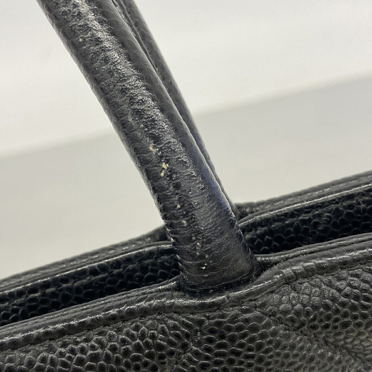 Chanel Black Grained Calfskin Tote Bag (Pre-Owned)