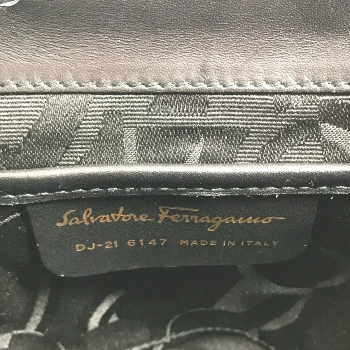 Salvatore Ferragamo Black Leather Backpack (Pre-Owned)