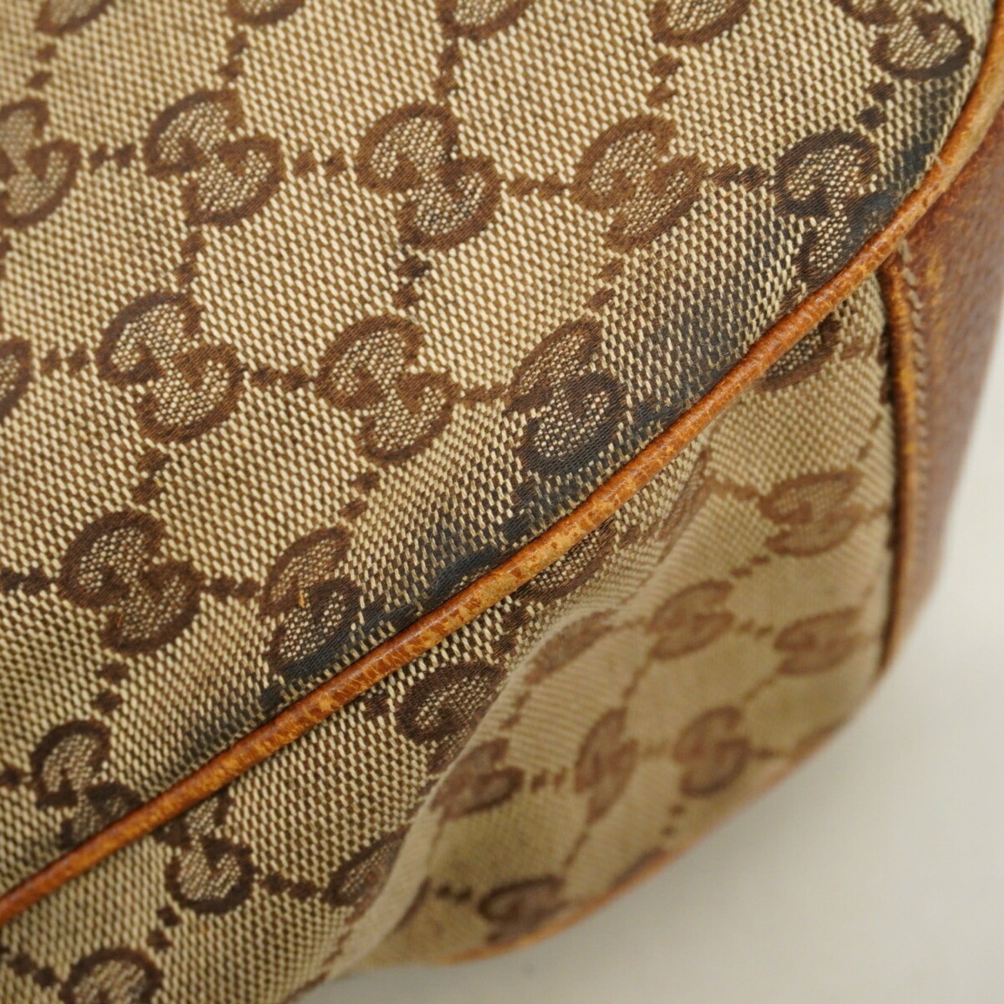 Gucci Brown Canvas Handbag (Pre-Owned)