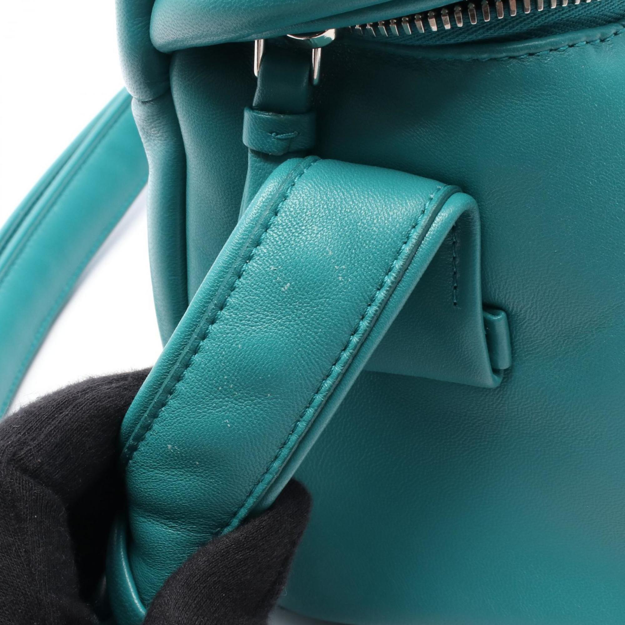 Prada Green Leather Shoulder Bag (Pre-Owned)