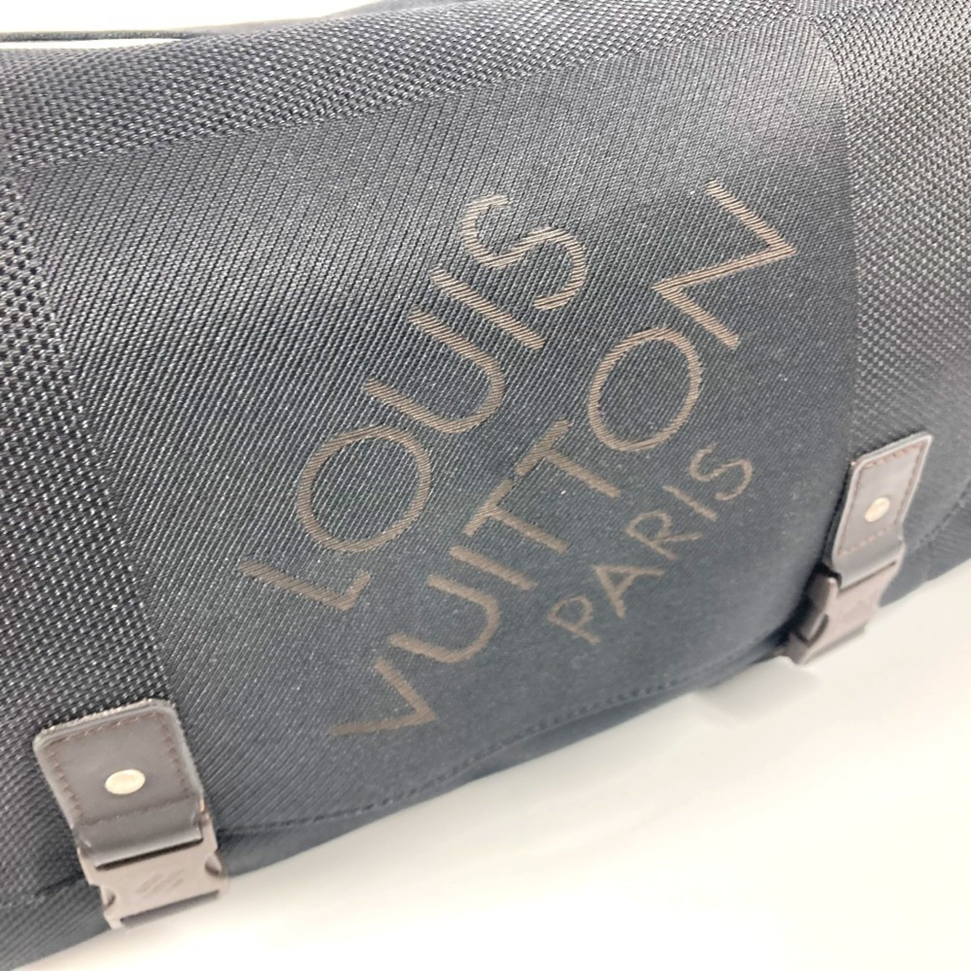 Louis Vuitton Damier Geant Black Damier Geant Shoulder Bag (Pre-Owned)