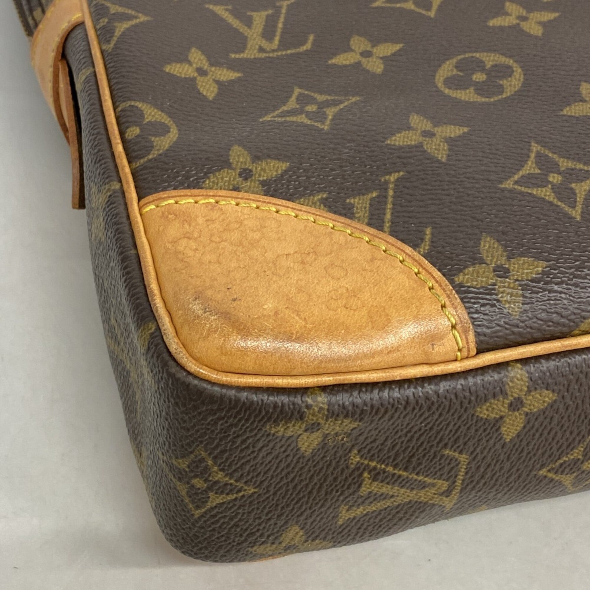 Louis Vuitton Brown Briefcase (Pre-Owned)