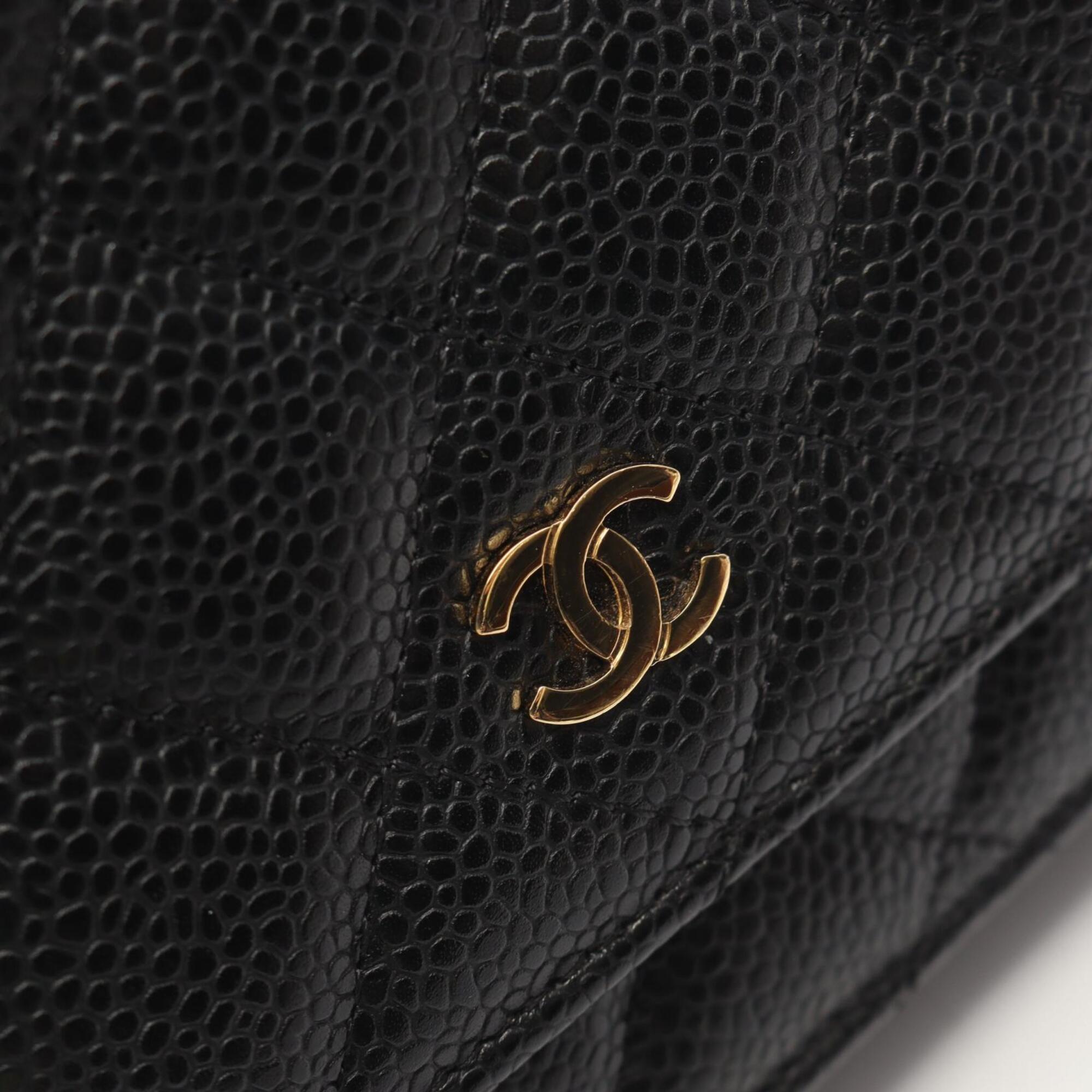 Chanel Black Grained Calfskin Handbag Shoulder Bag (Pre-Owned)