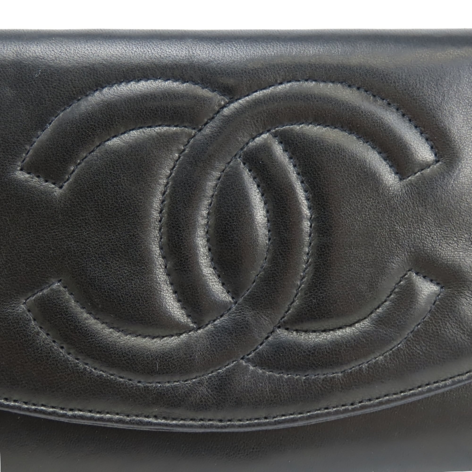 Chanel Black Leather Wallet (Bi-Fold) (Pre-Owned)