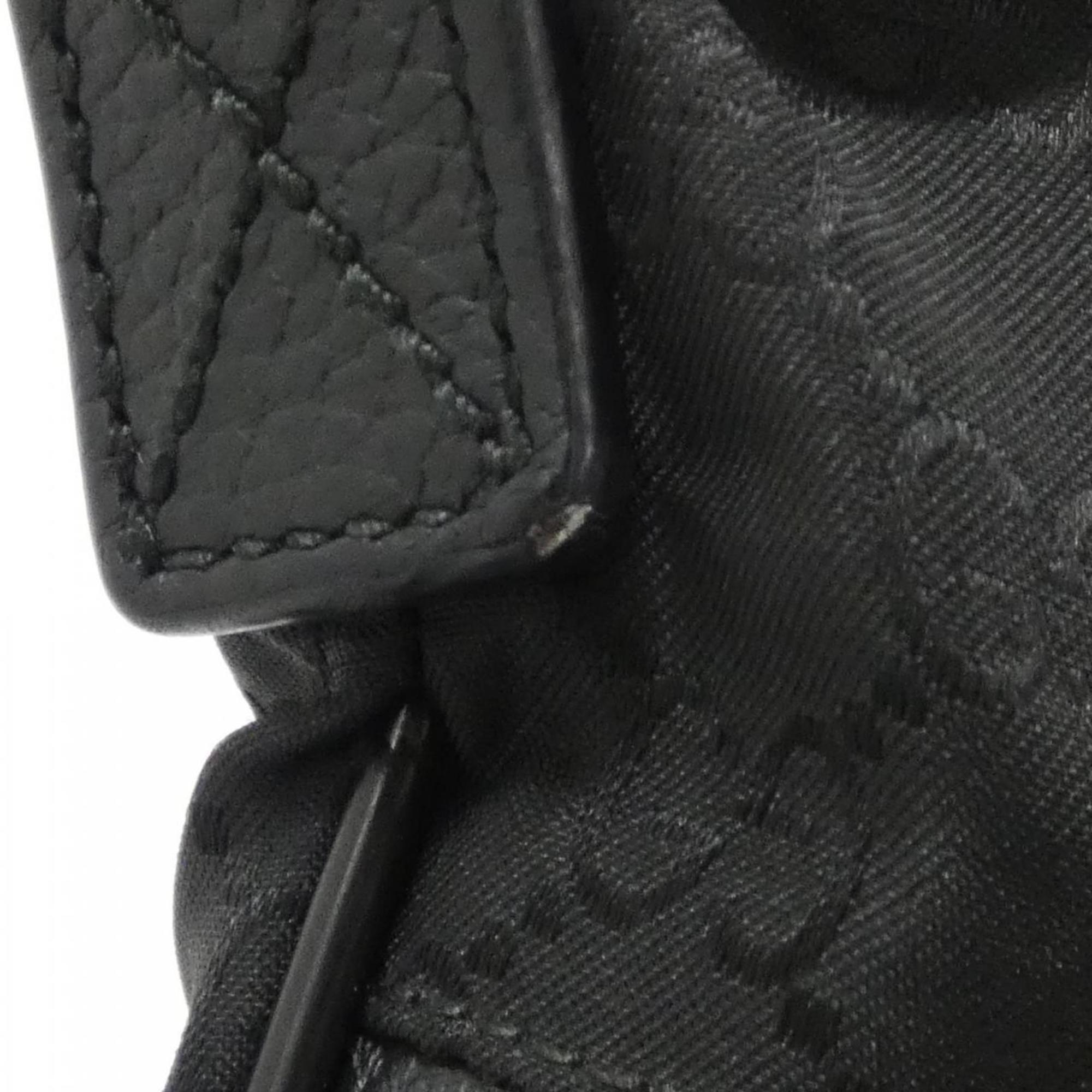 Gucci Black Nylon Shoulder Bag (Pre-Owned)