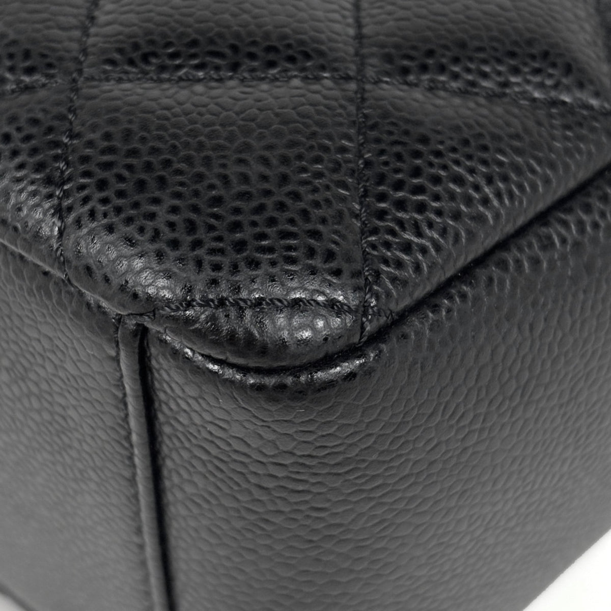 Chanel Matelasse Black Grained Calfskin Tote Bag (Pre-Owned)