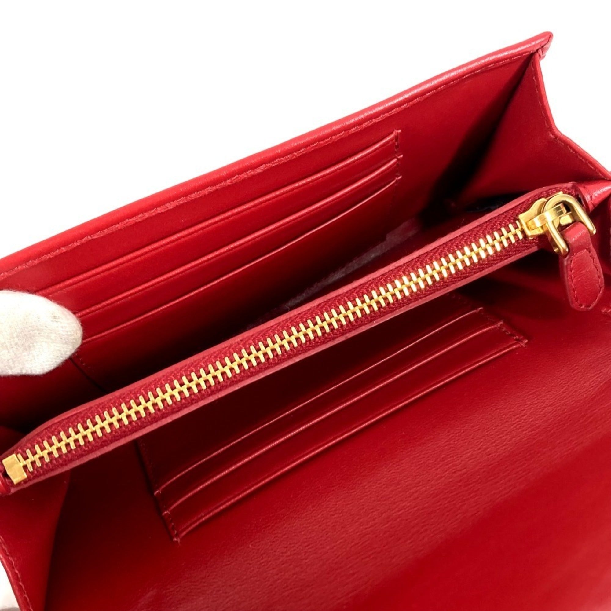 Prada Red Color Quilting Chain/Shoulder Wallet (Pre-Owned)