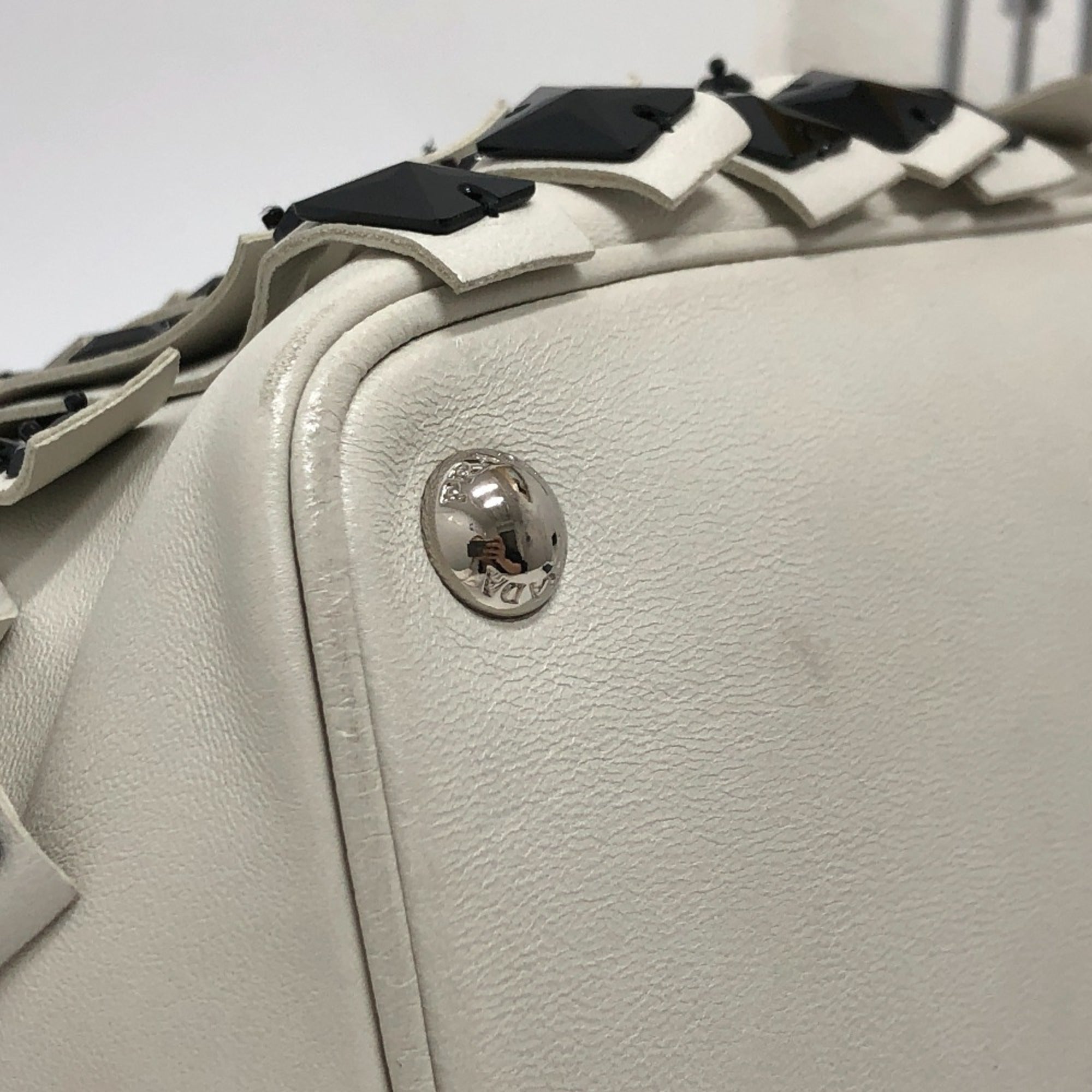 Prada White Leather Handbag (Pre-Owned)