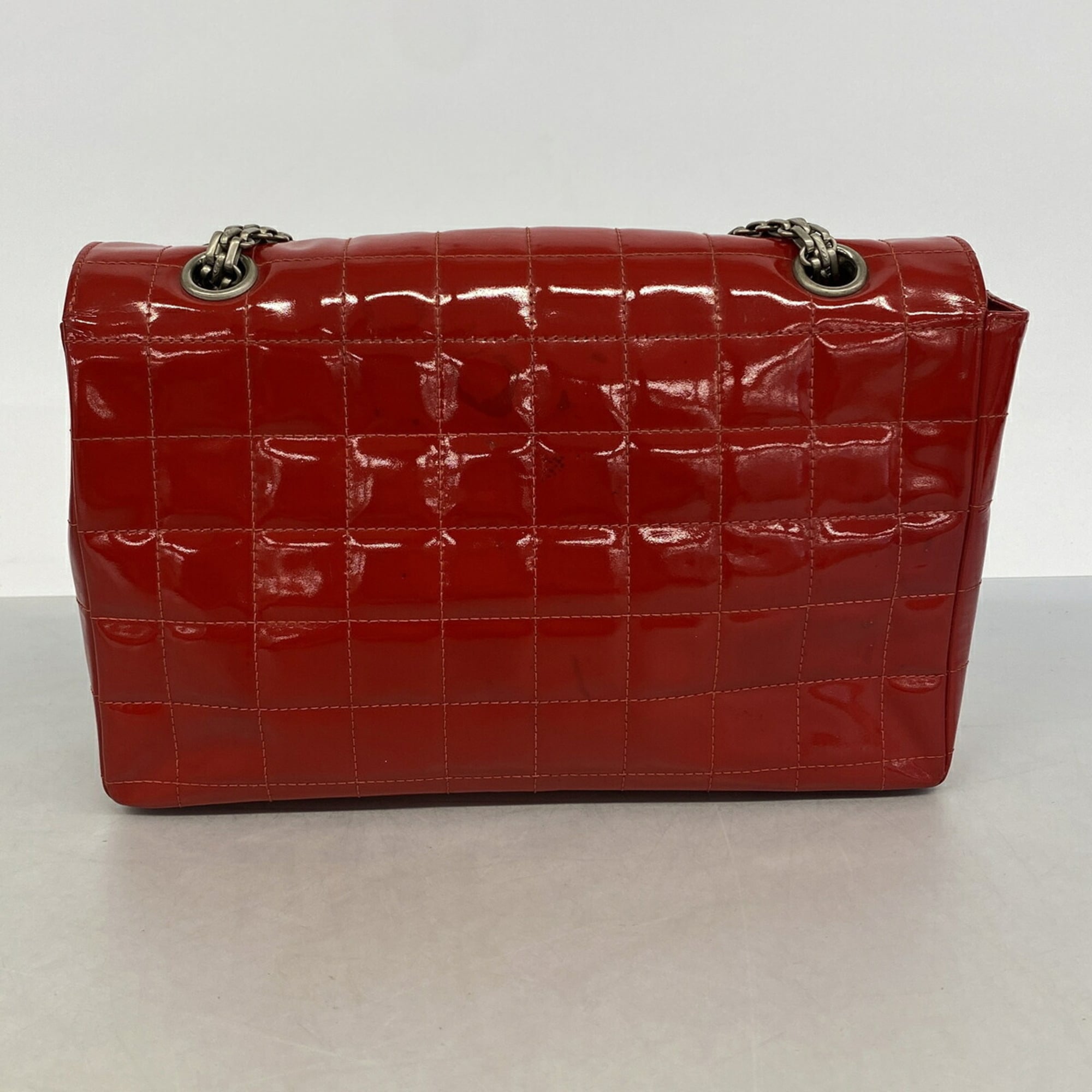 Chanel Red Color Patent Leather Shoulder Bag (Pre-Owned)