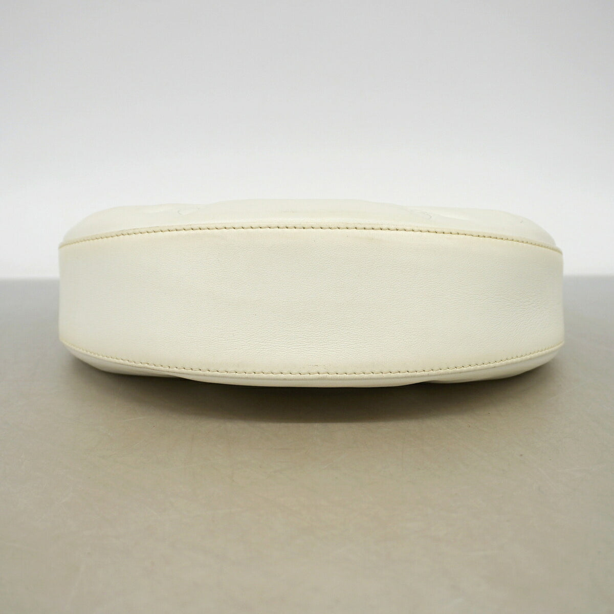 Louis Vuitton White Handbag (Pre-Owned)