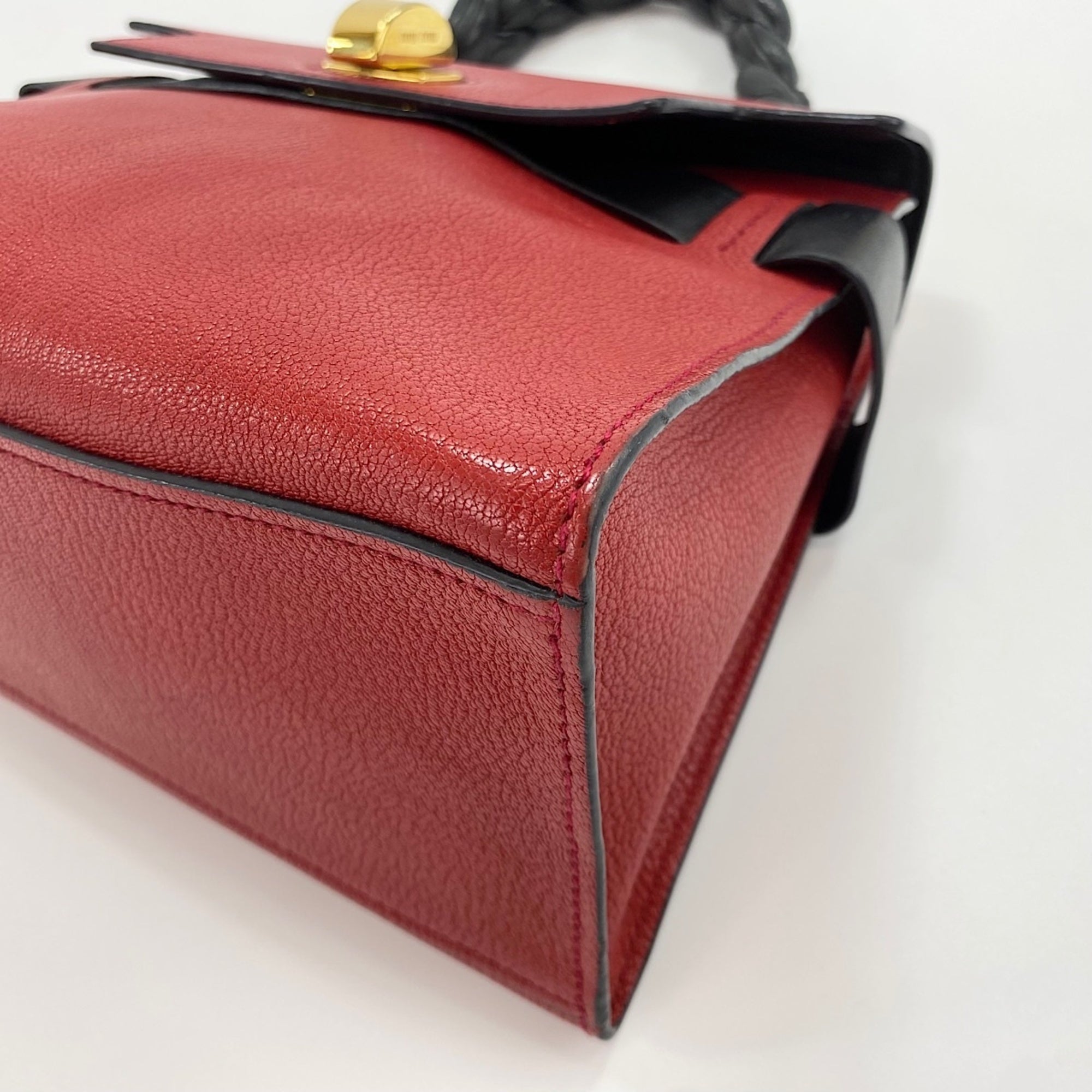Miu Miu Red Color Handbag (Pre-Owned)