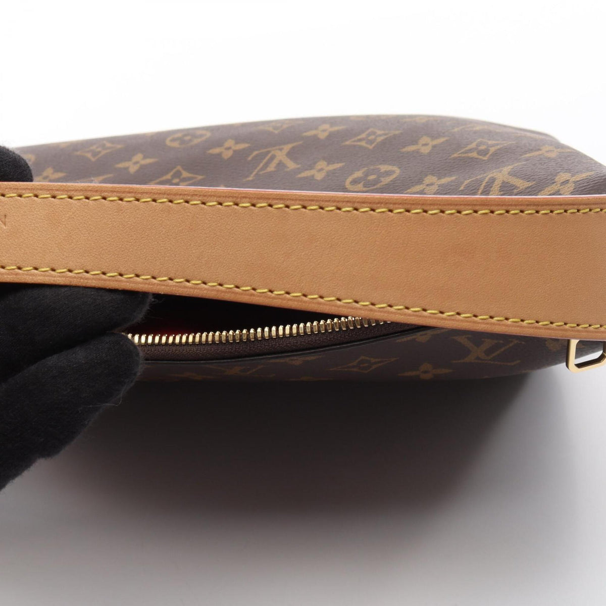Louis Vuitton Brown Monogram Leather Handbag Shoulder Bag (Pre-Owned)