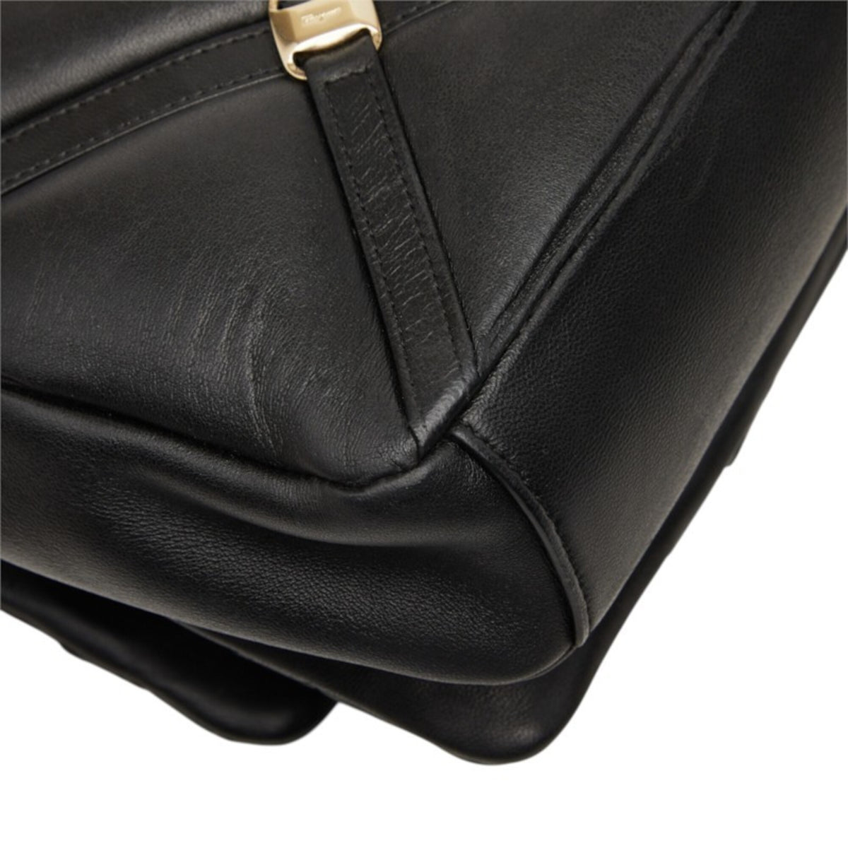 Salvatore Ferragamo Black Leather Shoulder Bag (Pre-Owned)