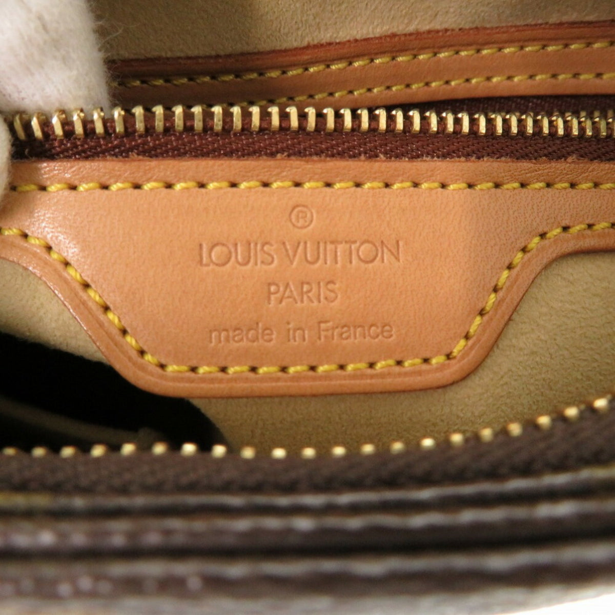 Louis Vuitton Brown Monogram Monogram Shoulder Bag (Pre-Owned)