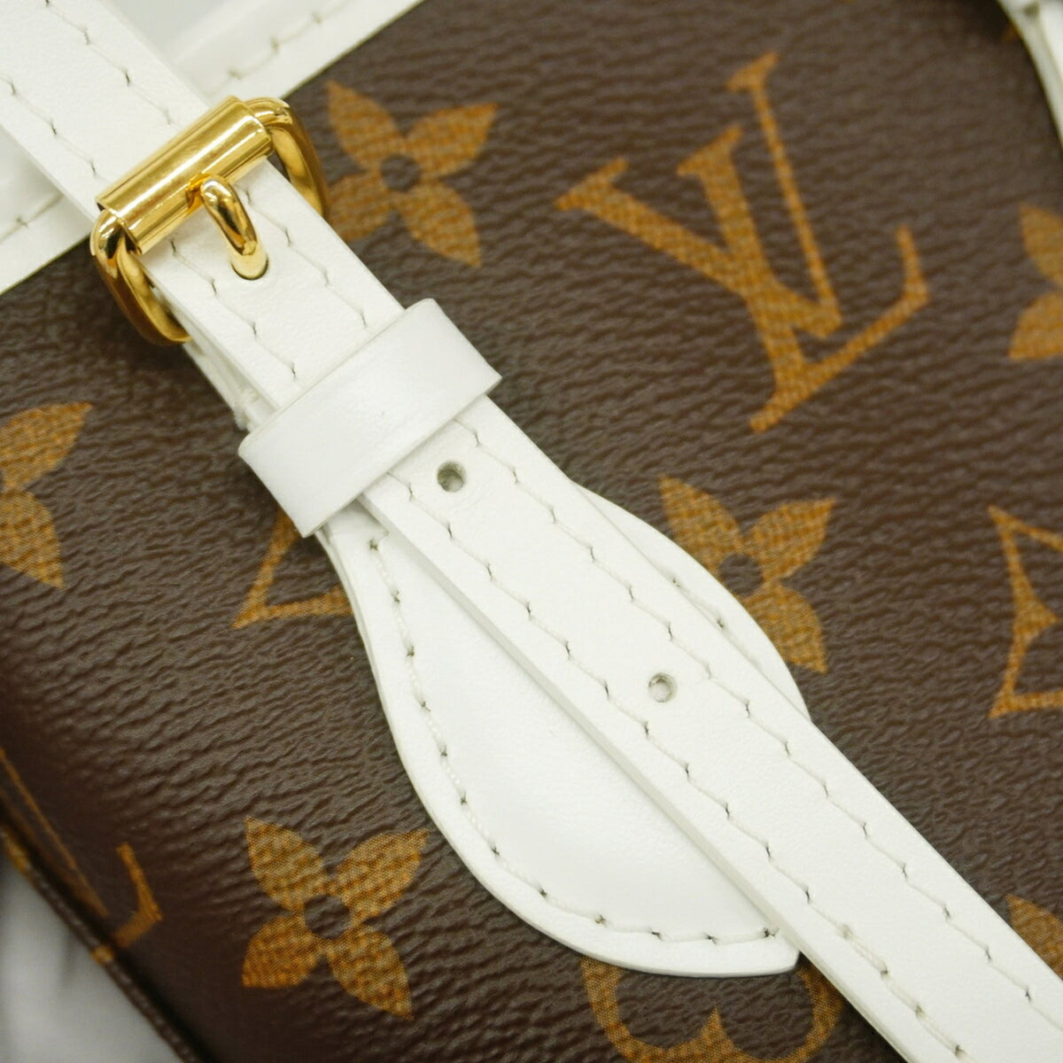 Louis Vuitton Brown White Handbag (Pre-Owned)