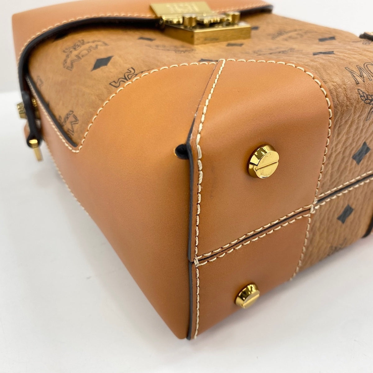 Mcm Orange Shoulder Bag (Pre-Owned)