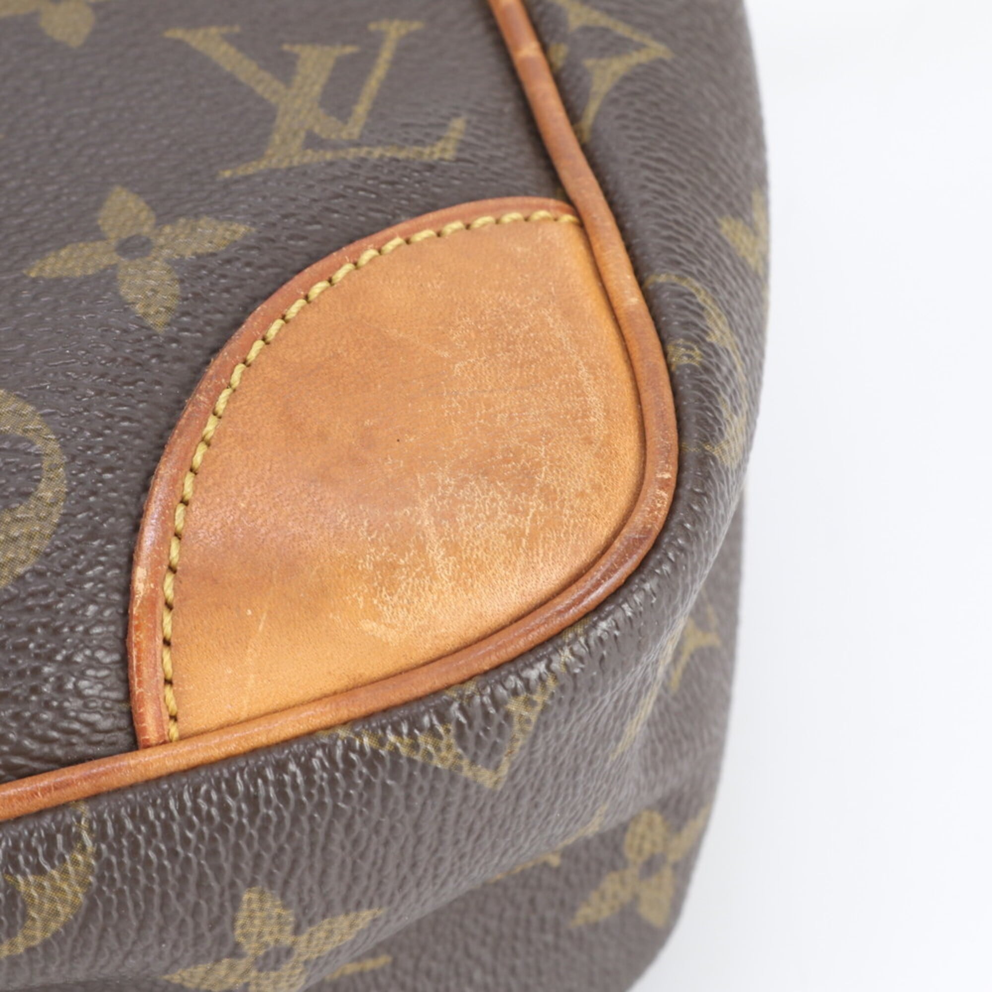 Louis Vuitton Brown Leather Coated Canvas Messenger Bag Shoulder Bag Tote Bag (Pre-Owned)