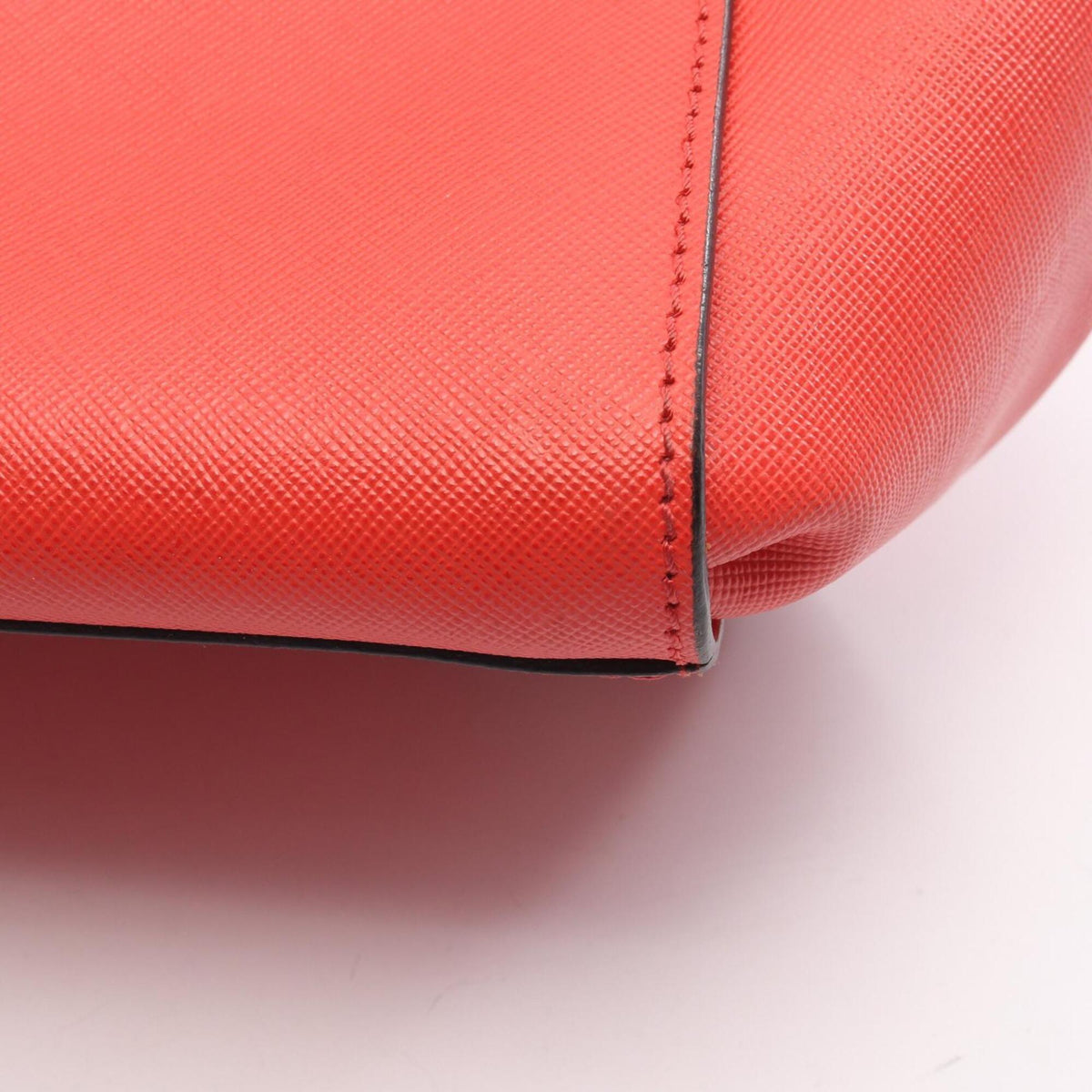 Mcm Red Color Leather Handbag (Pre-Owned)