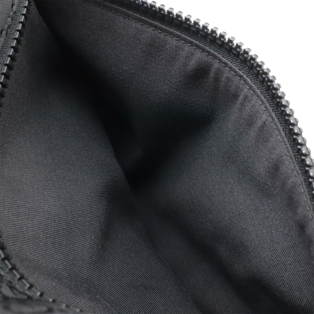 Gucci Black Gray Nylon Leather Shoulder Bag (Pre-Owned)