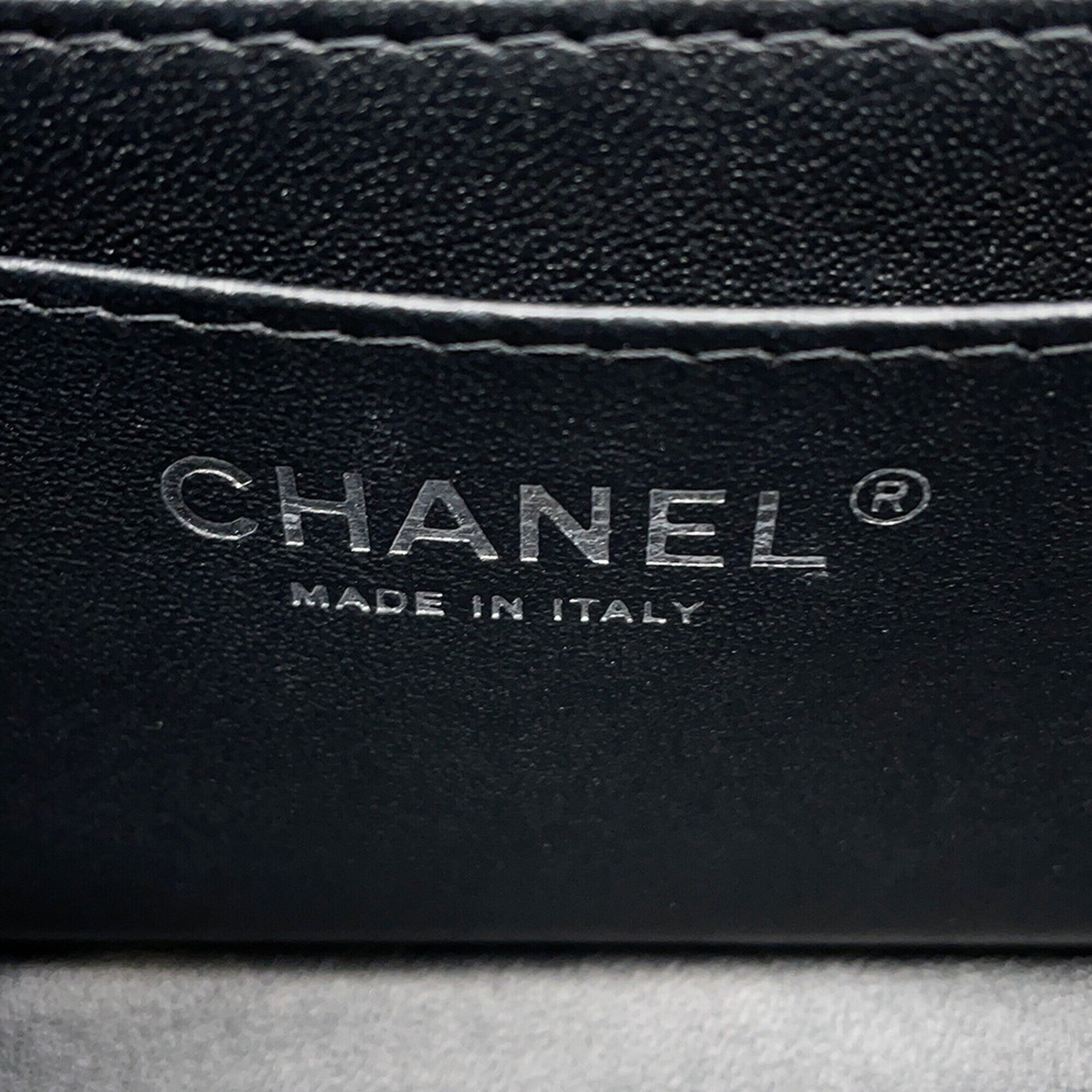 Chanel Black Leather Handbag Shoulder Bag (Pre-Owned)