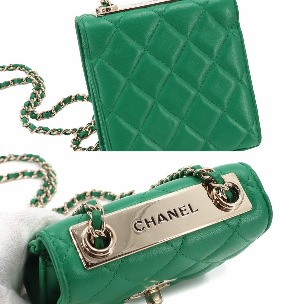 Chanel Green Leather Shoulder Bag (Pre-Owned)