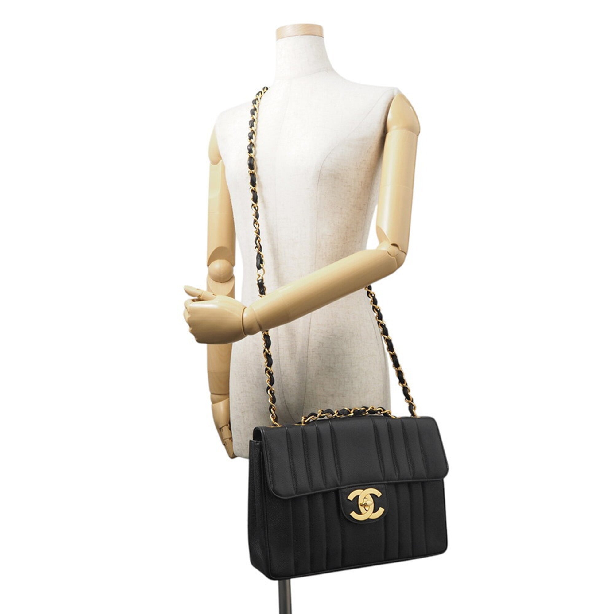 Chanel Black Grained Calfskin Handbag Shoulder Bag (Pre-Owned)