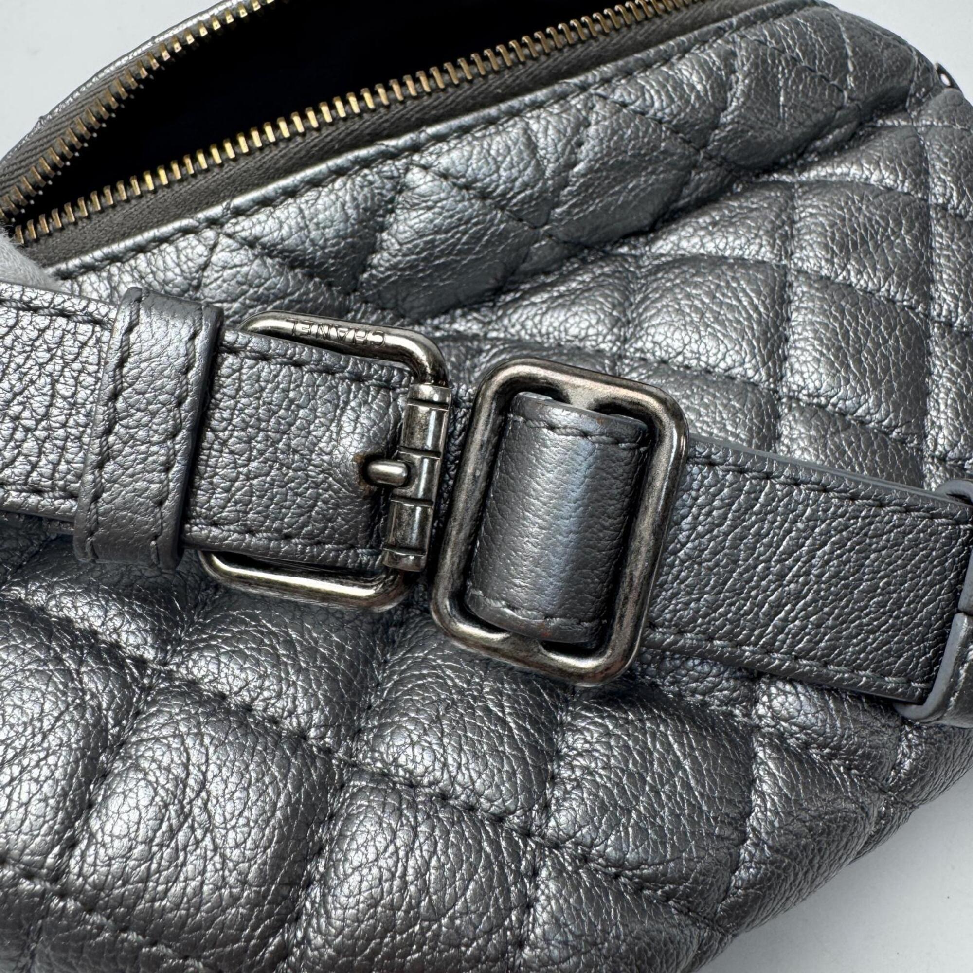 Chanel Silver Leather Fanny Pack (Pre-Owned)