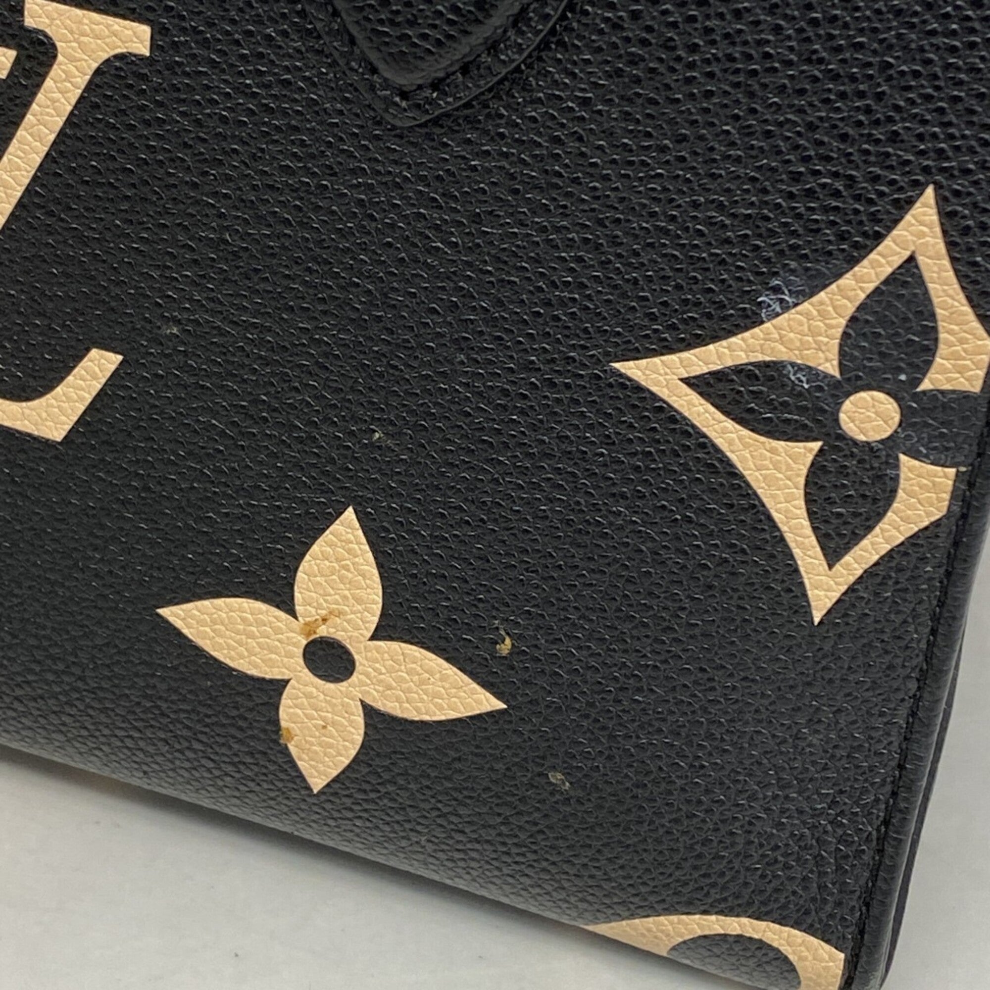 Louis Vuitton Beige Black Handbag (Pre-Owned)