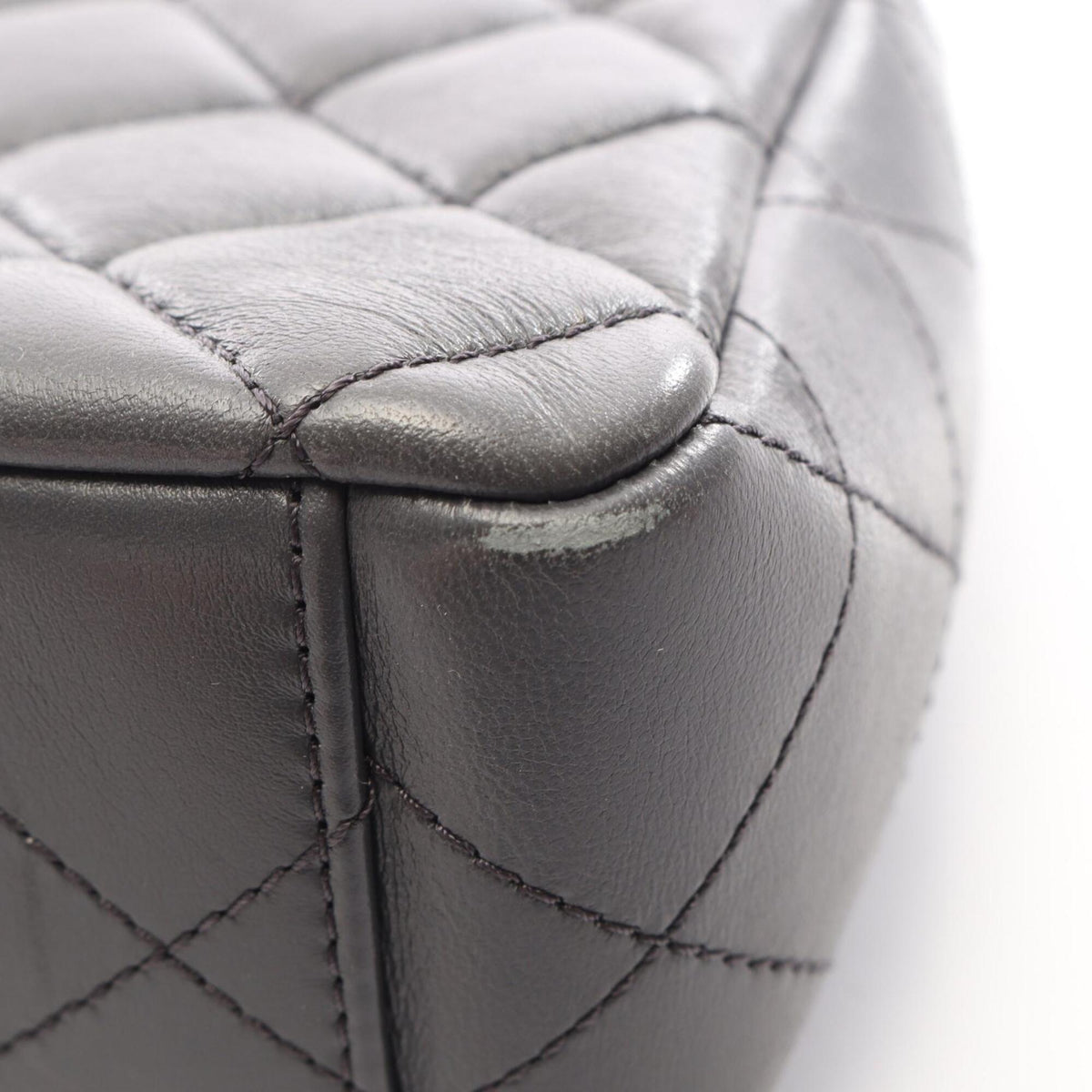 Chanel Gray Leather Handbag Shoulder Bag (Pre-Owned)