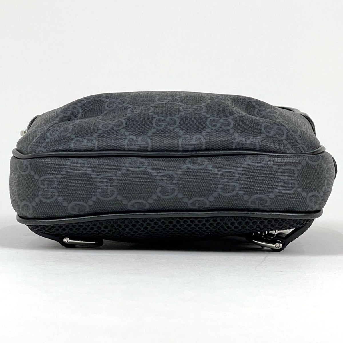 Gucci Sherry Line Black Gg Supreme Leather Shoulder Bag (Pre-Owned)