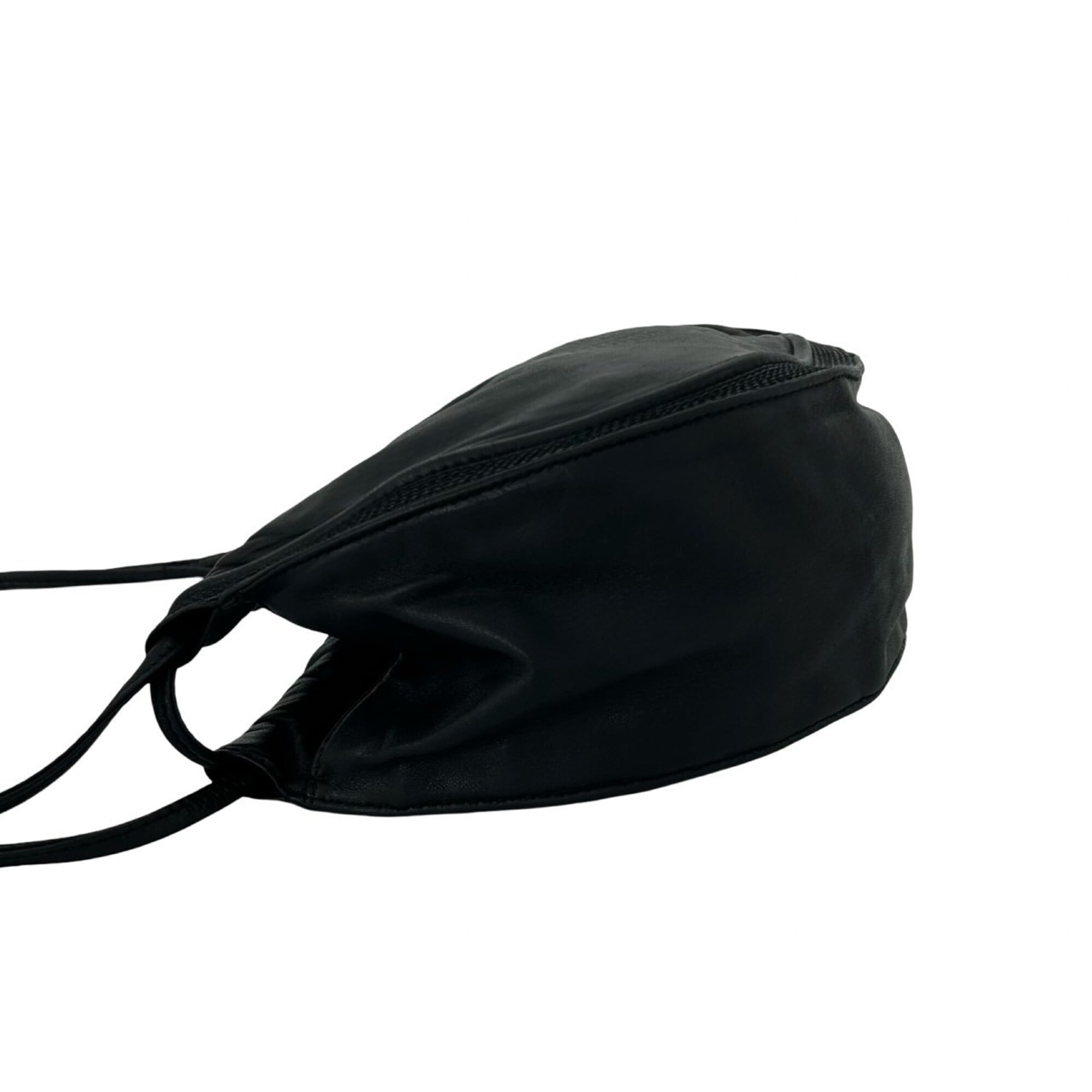 Loewe Black Leather Pochette Shoulder Bag (Pre-Owned)
