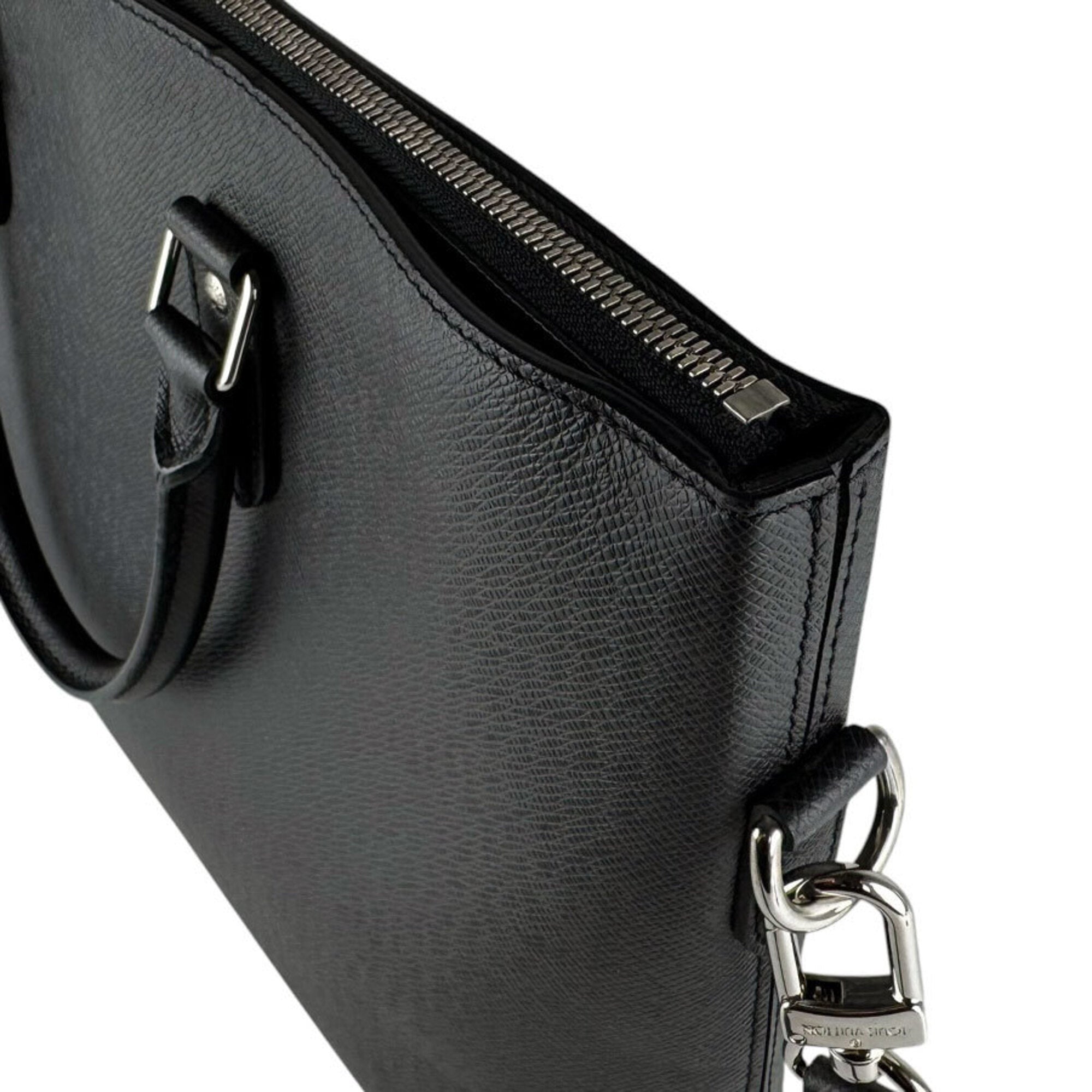 Louis Vuitton Black Taiga Leather Briefcase Handbag Shoulder Bag (Pre-Owned)