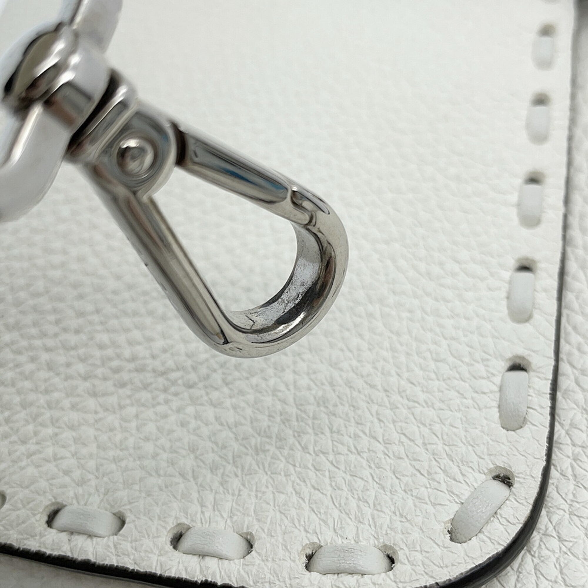 Fendi Selleria White Leather Handbag (Pre-Owned)