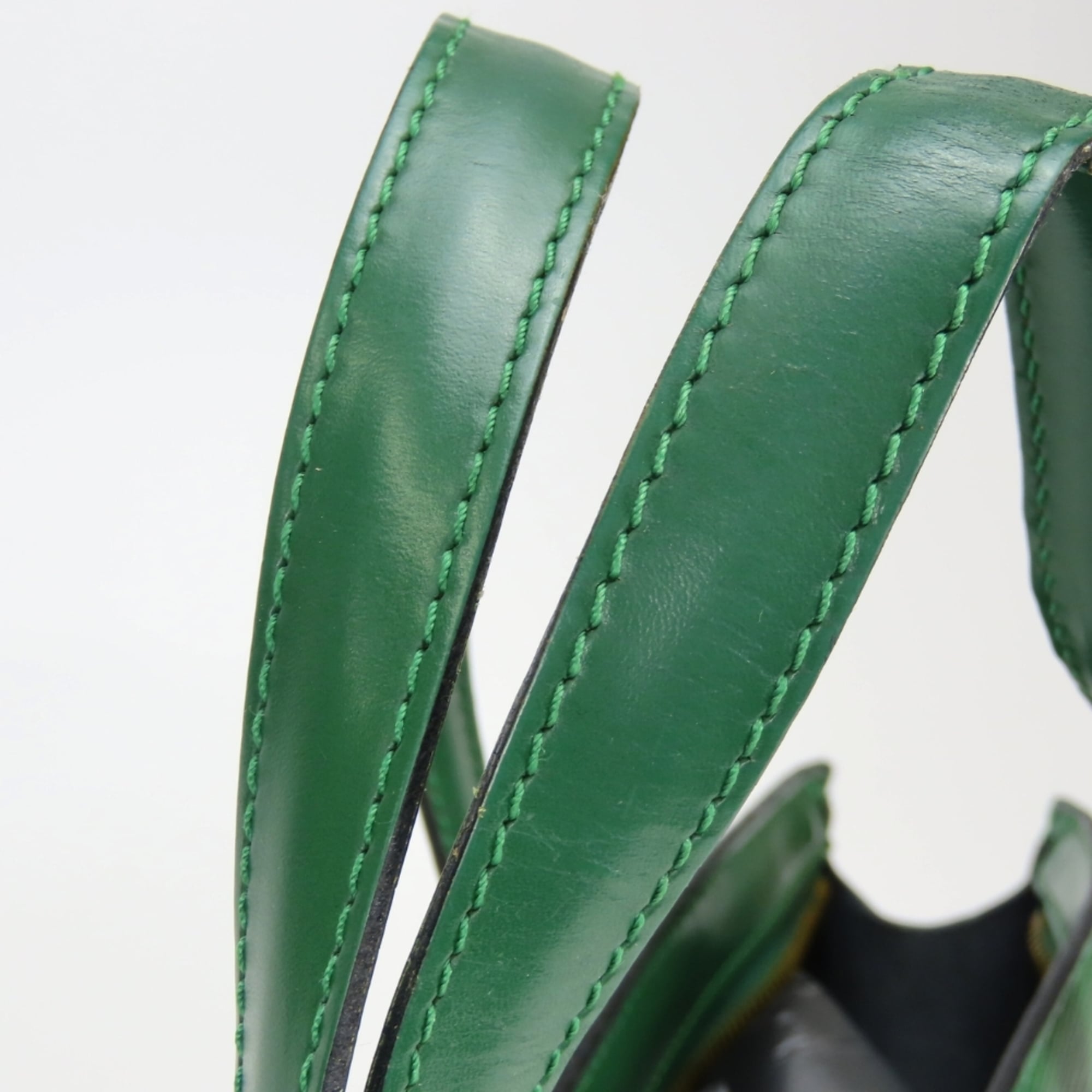 Louis Vuitton Borneo Green Epi Leather Tote Bag (Pre-Owned)