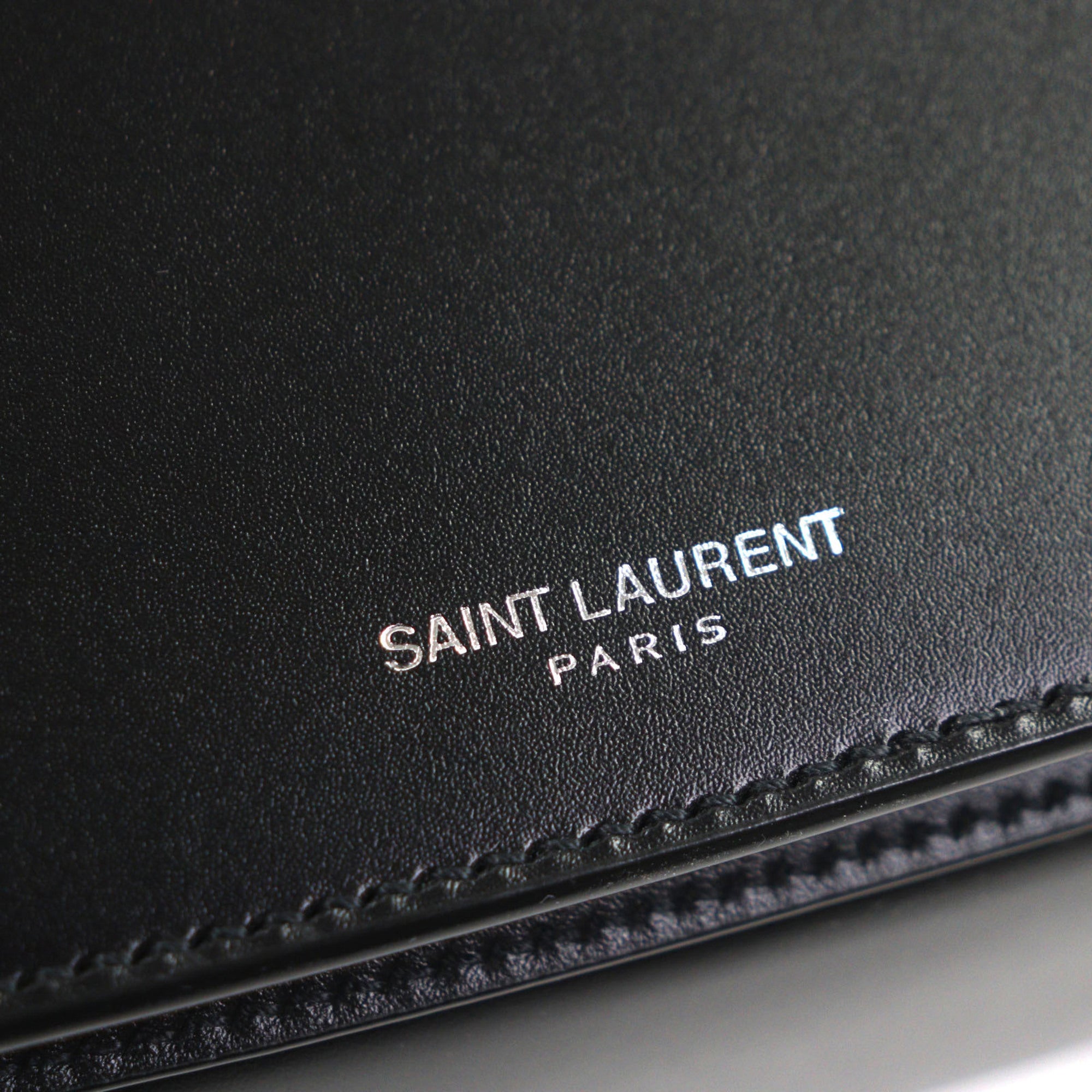 Saint Laurent Black Leather Shoulder Bag (Pre-Owned)