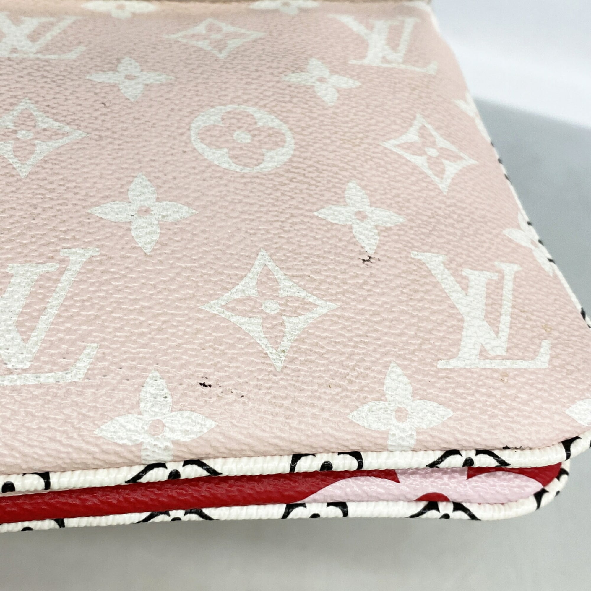 Louis Vuitton Pink Rouge Shoulder Bag (Pre-Owned)