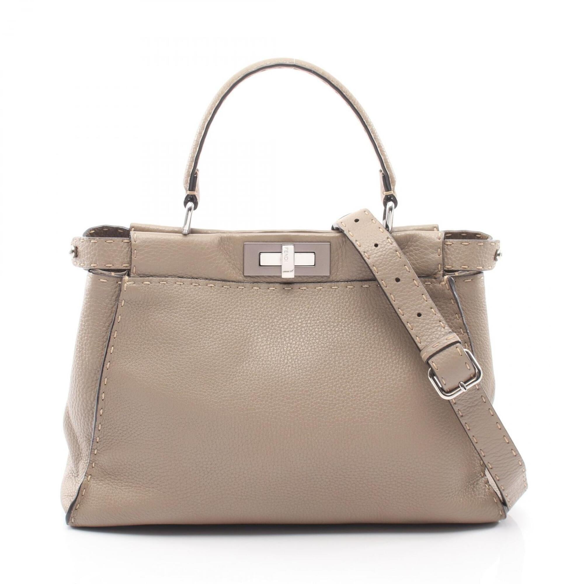 Fendi Beige Leather Handbag (Pre-Owned)