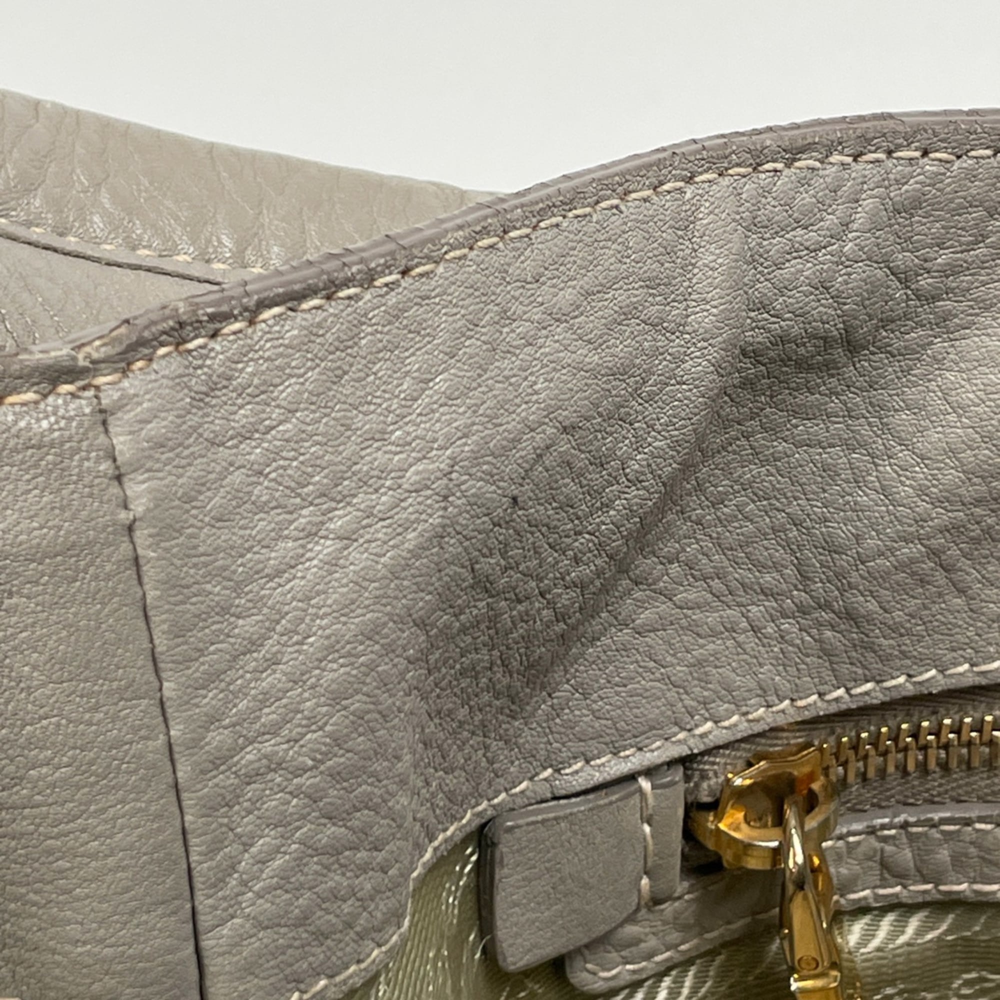 Prada Gray Leather Shoulder Bag (Pre-Owned)