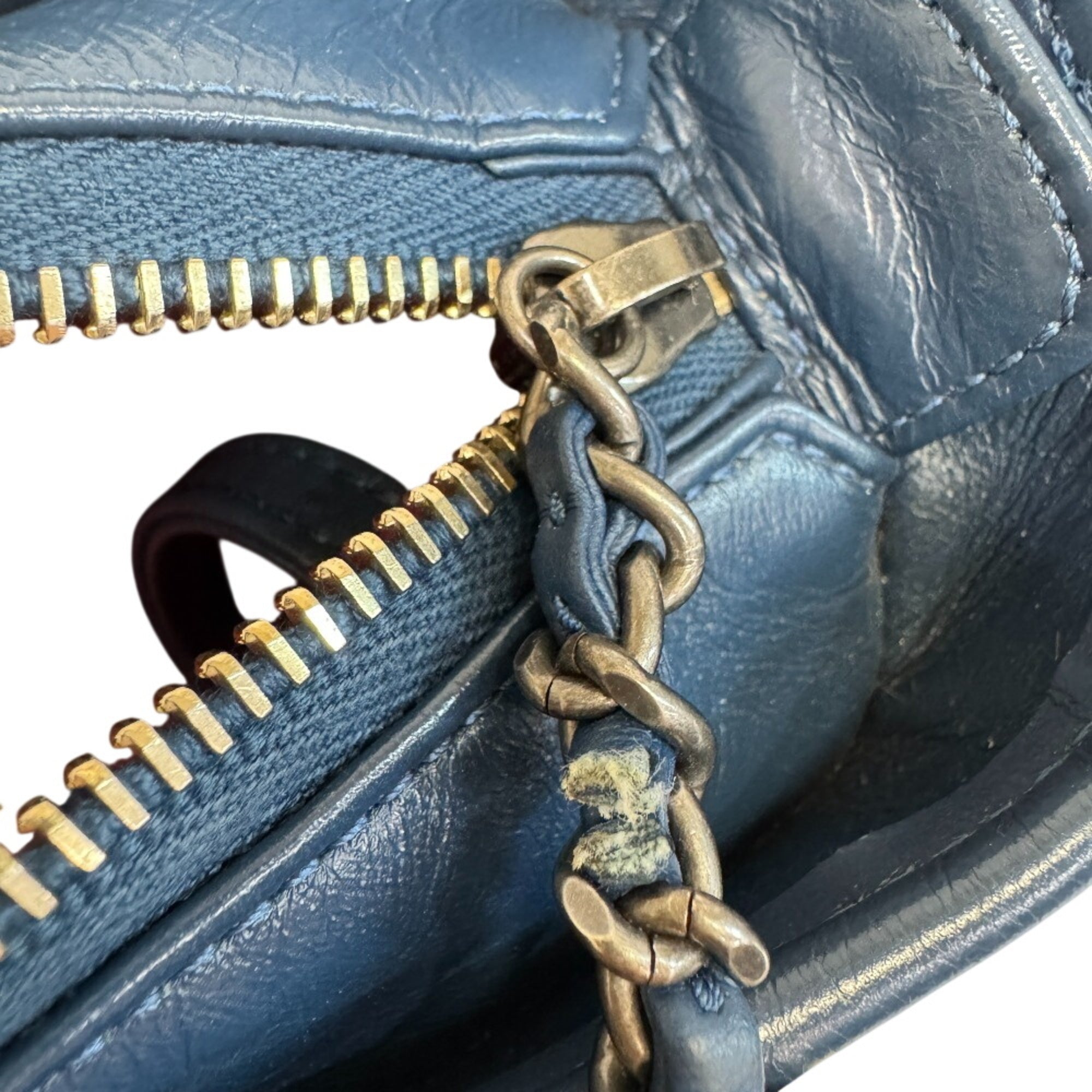 Chanel Blue Leather Shoulder Bag (Pre-Owned)
