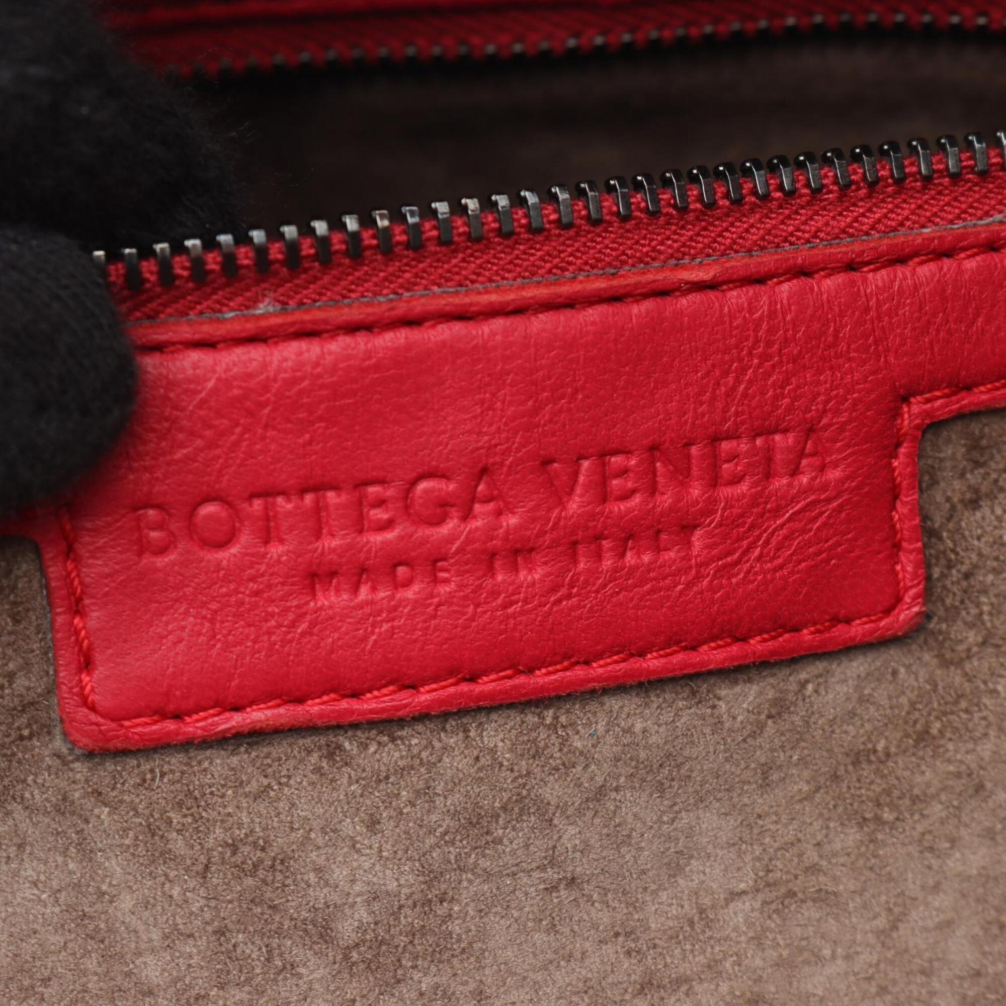 Bottega Veneta Pink Red Color Leather Handbag (Pre-Owned)